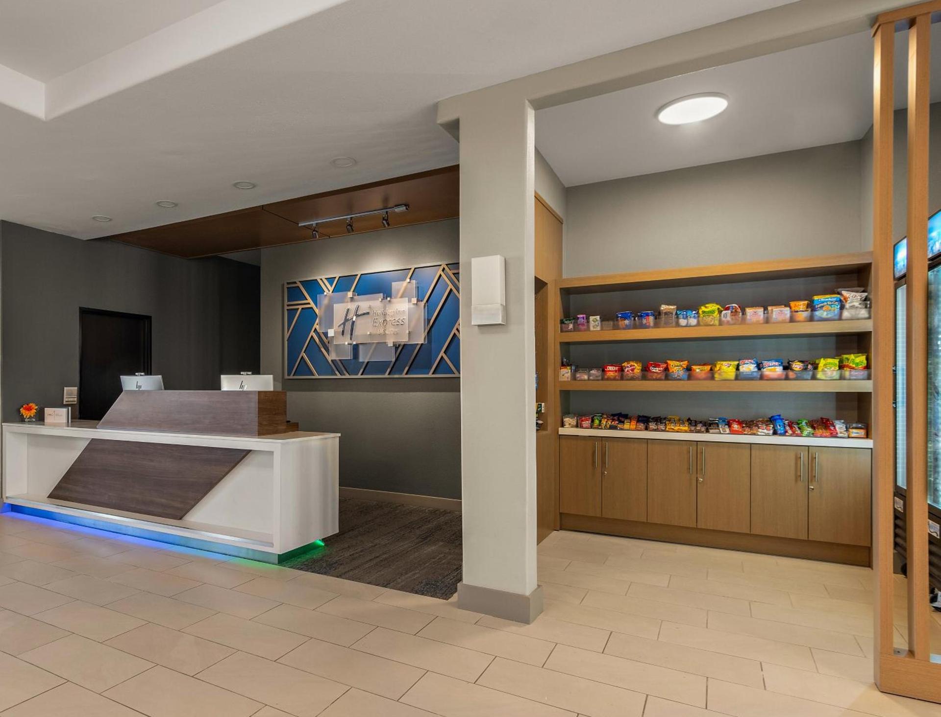 Holiday Inn Express & Suites Oklahoma City NW - Quail Springs by IHG photo 4