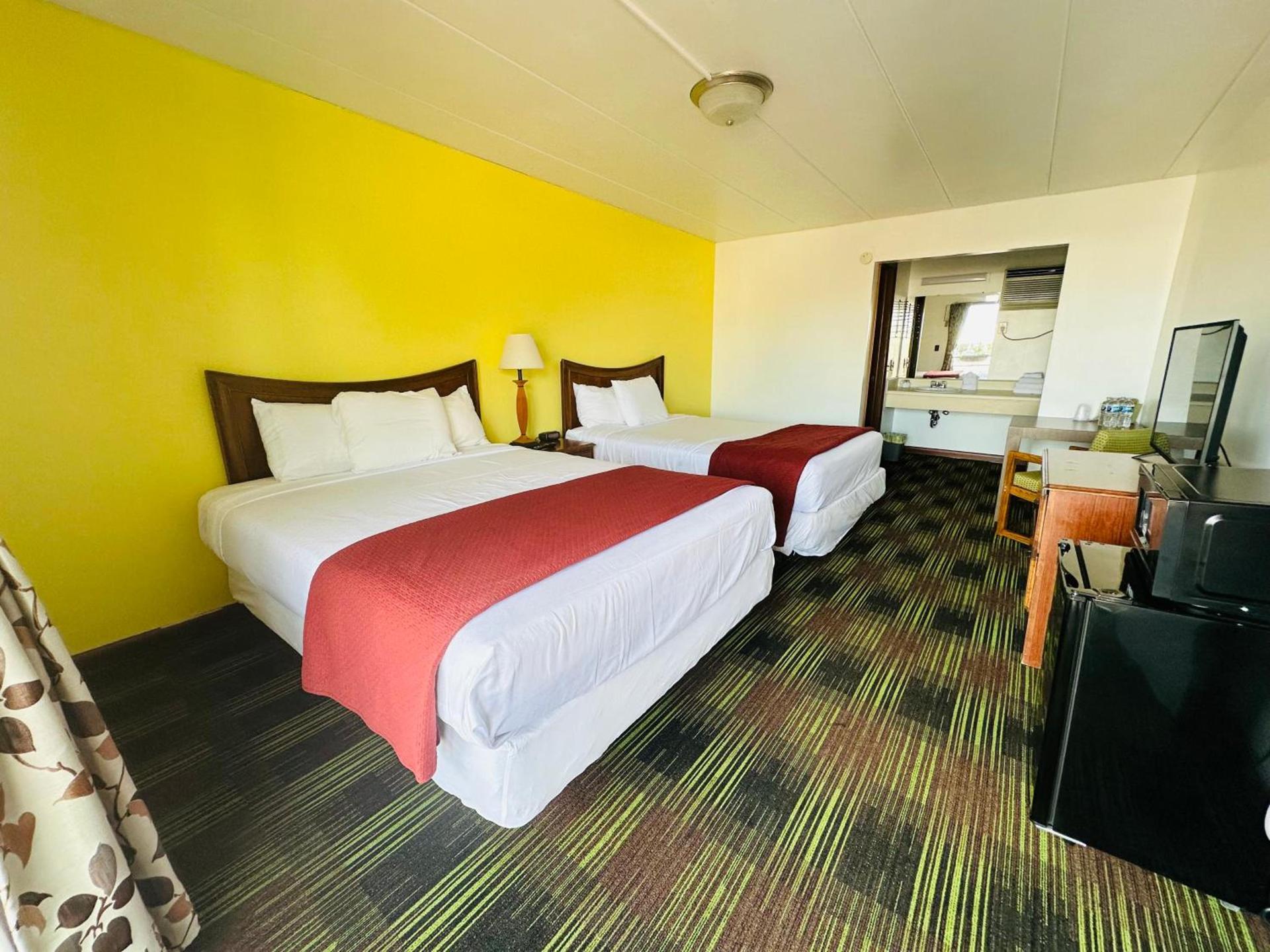 Quality Lodge - Cedar Point Area photo 25