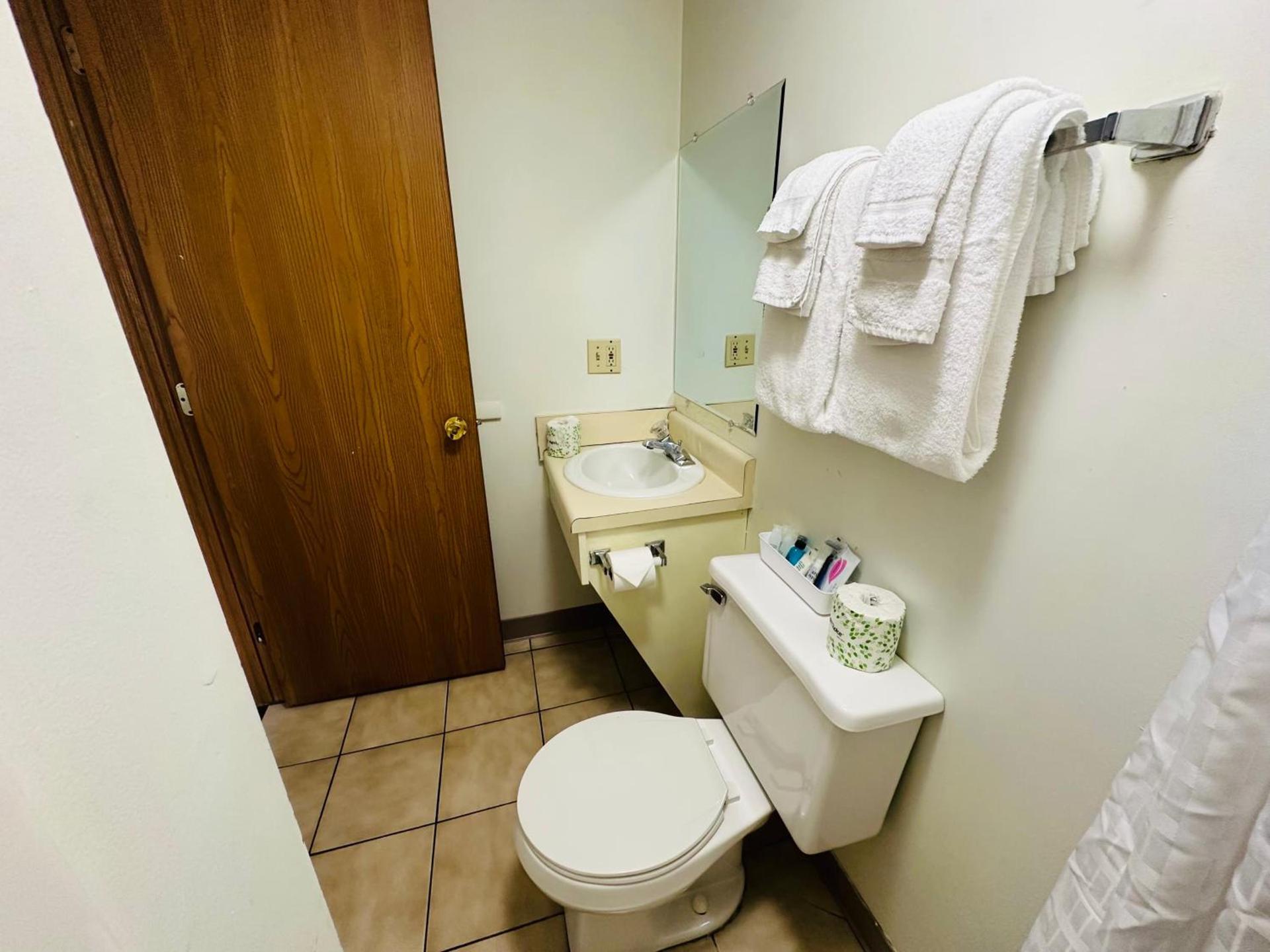 Quality Lodge - Cedar Point Area photo 4