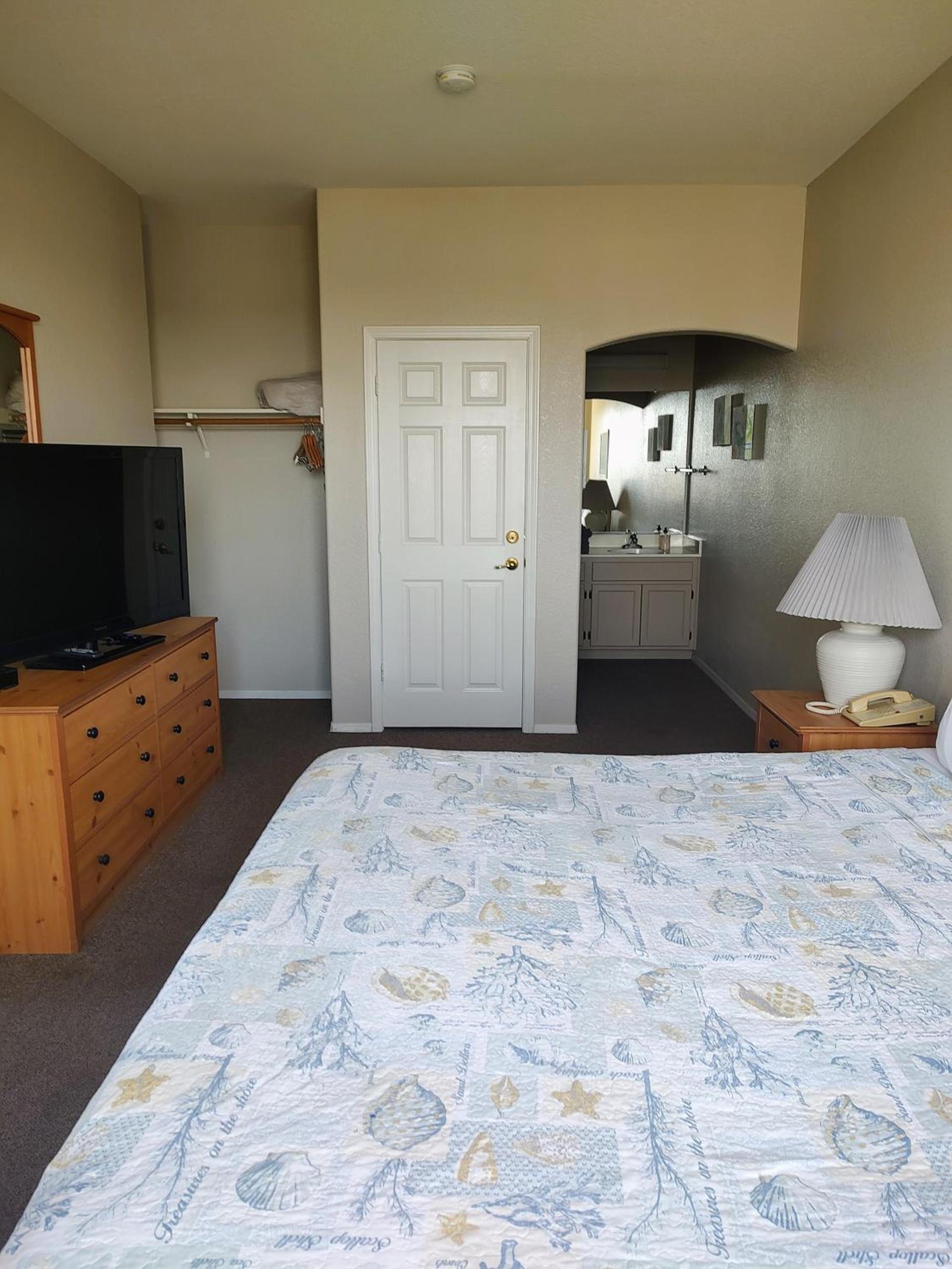 Pacific Plaza Resort photo 50