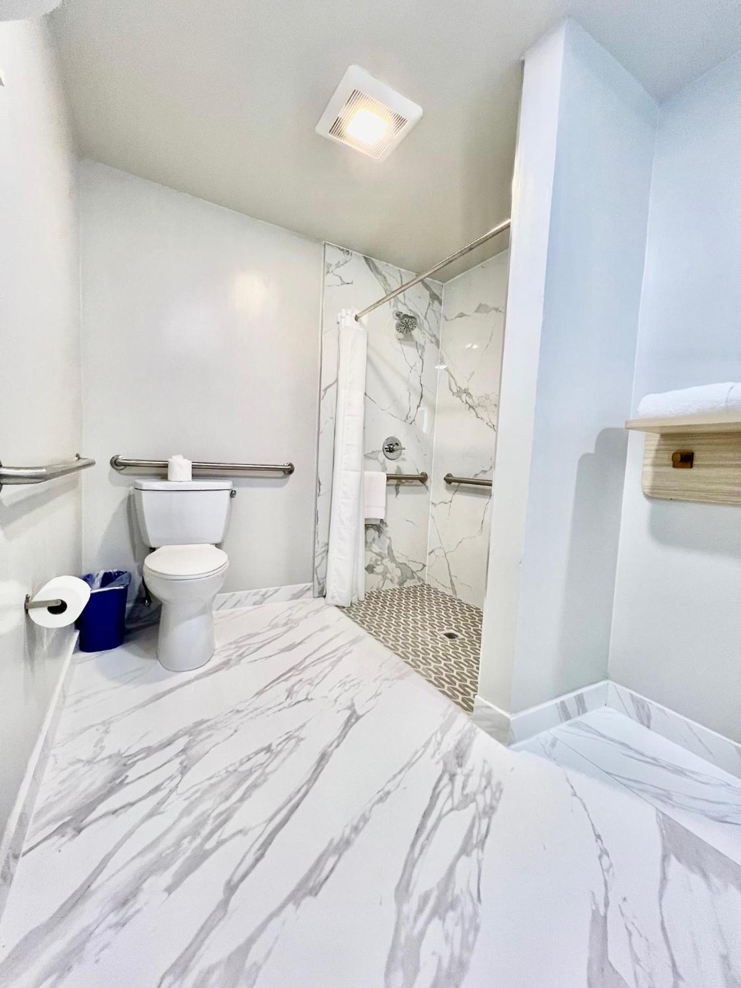 Nob Hill Motor Inn -Newly Updated Rooms! photo 9