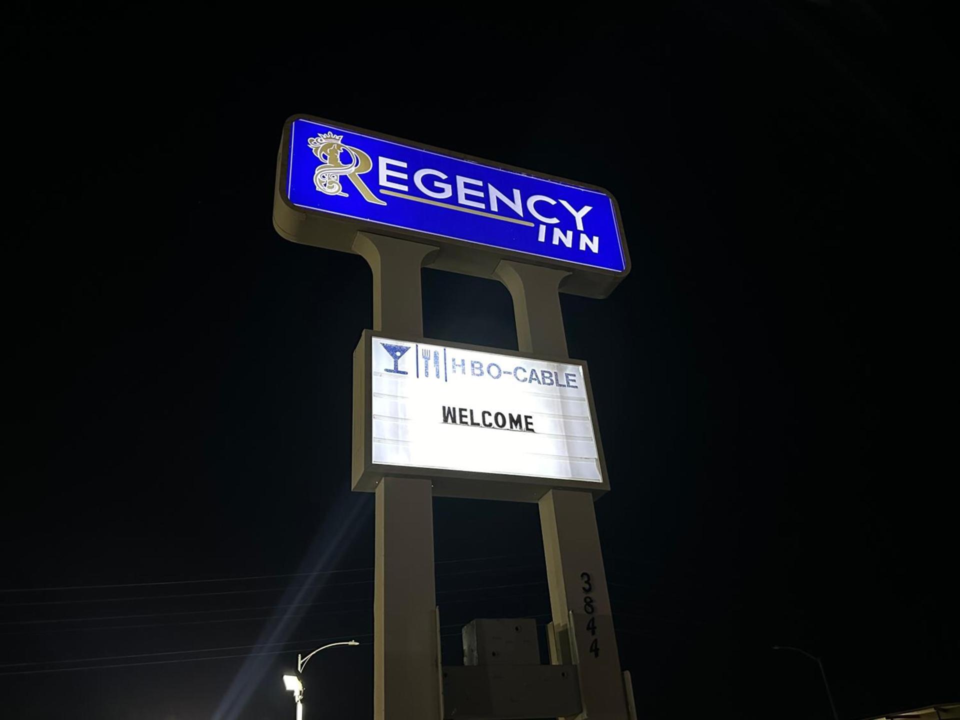 Regency Inn Fresno photo 9