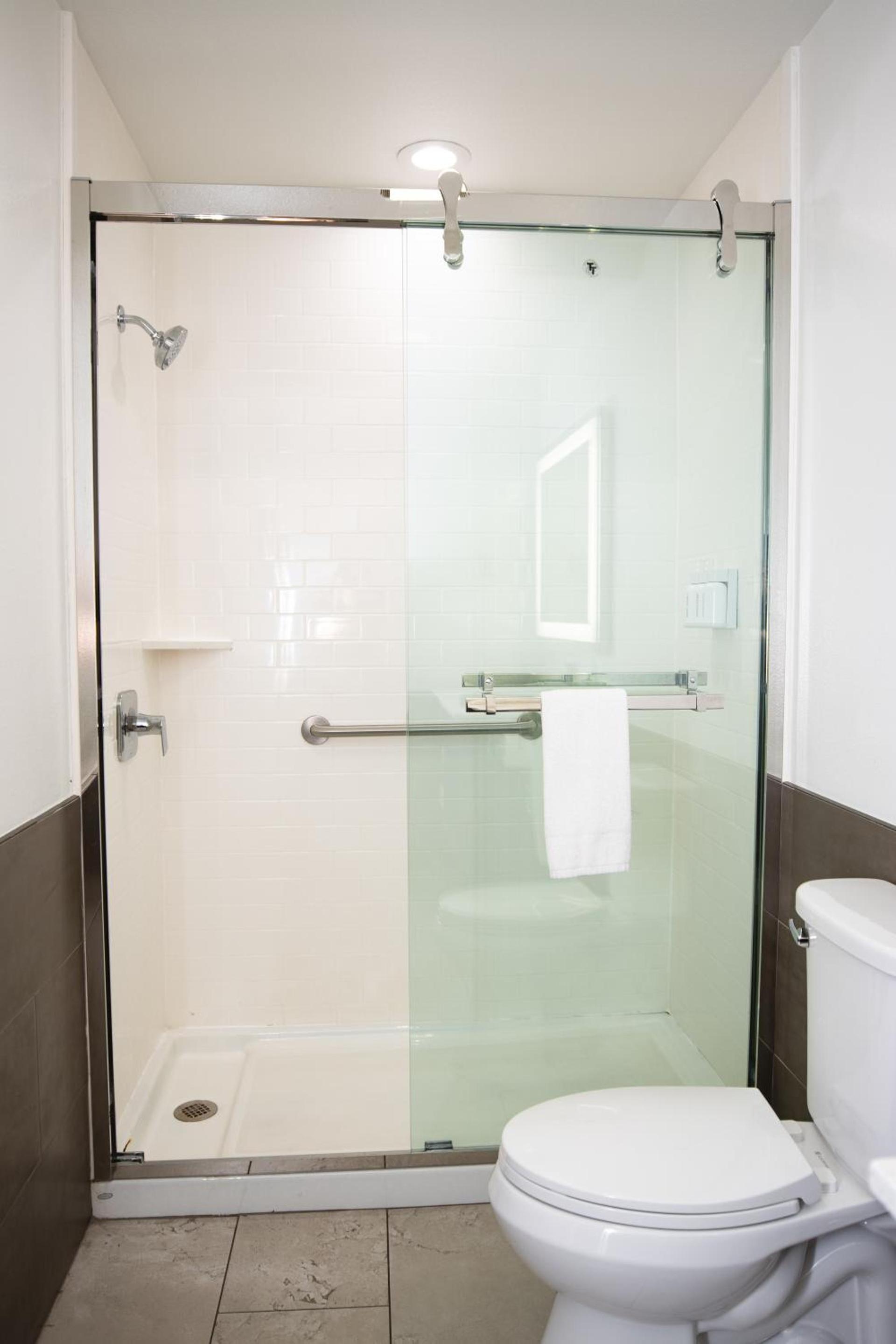 Americas Best Value Inn Harlingen photo 33
