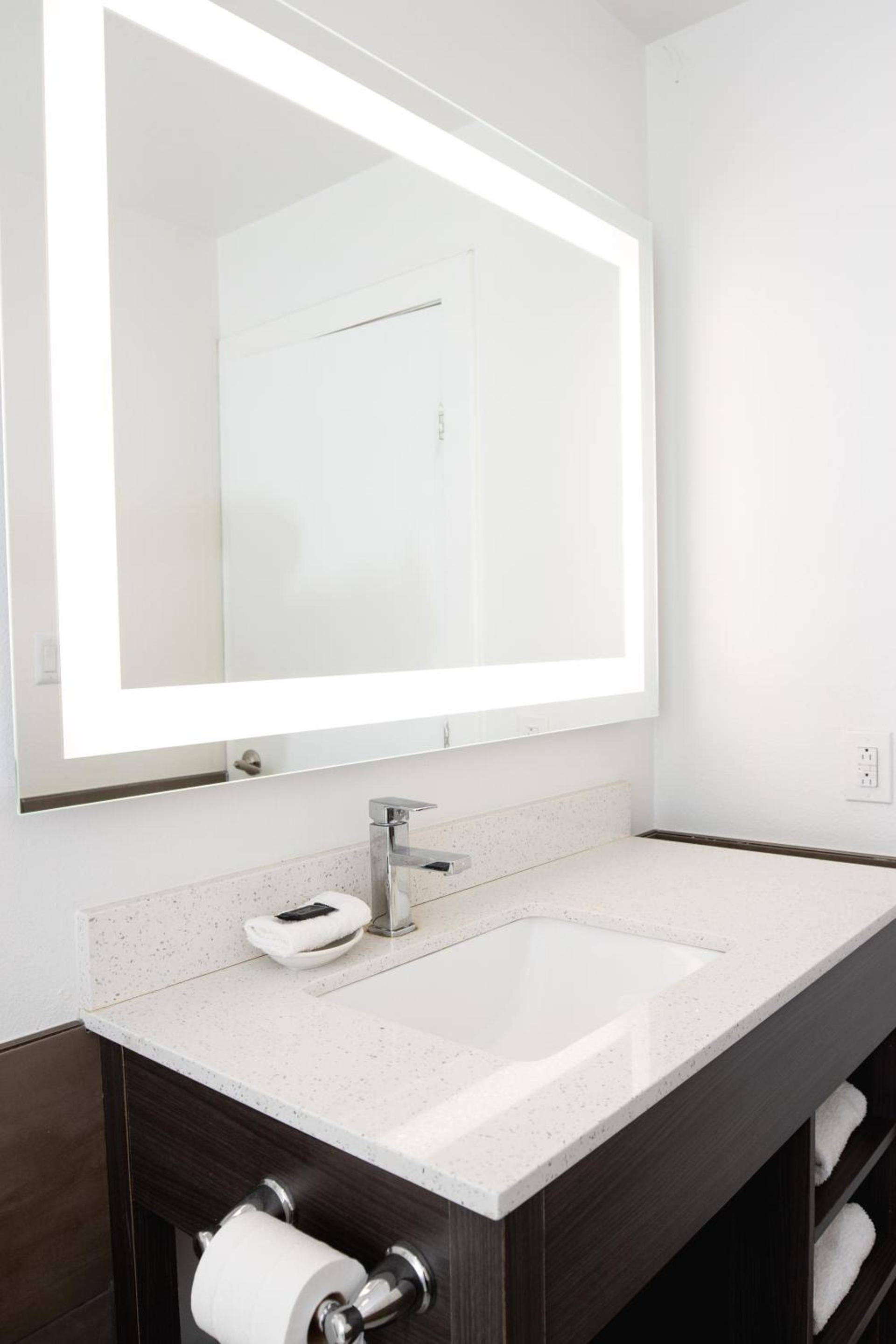 Americas Best Value Inn Harlingen photo 31