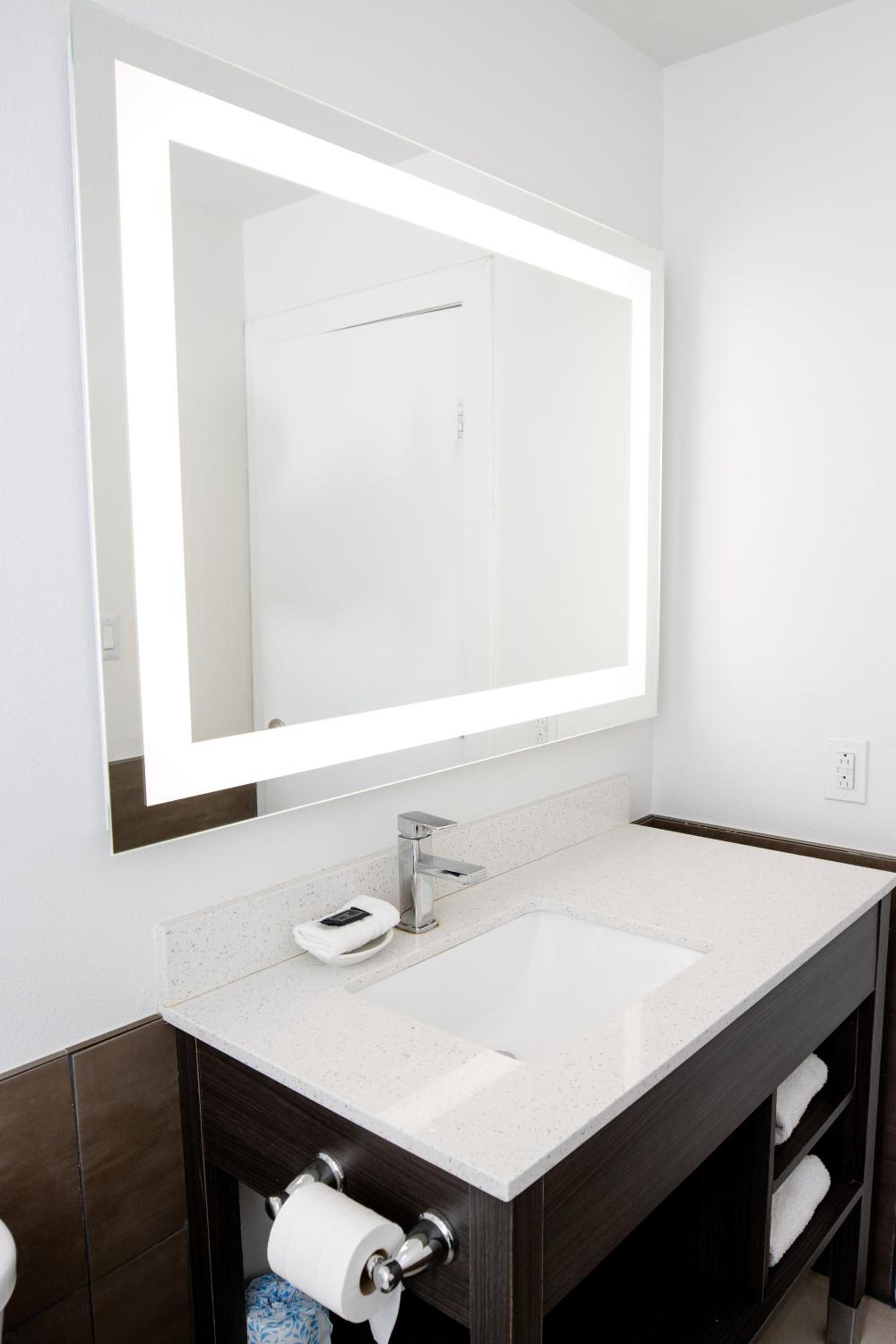 Americas Best Value Inn Harlingen photo 32