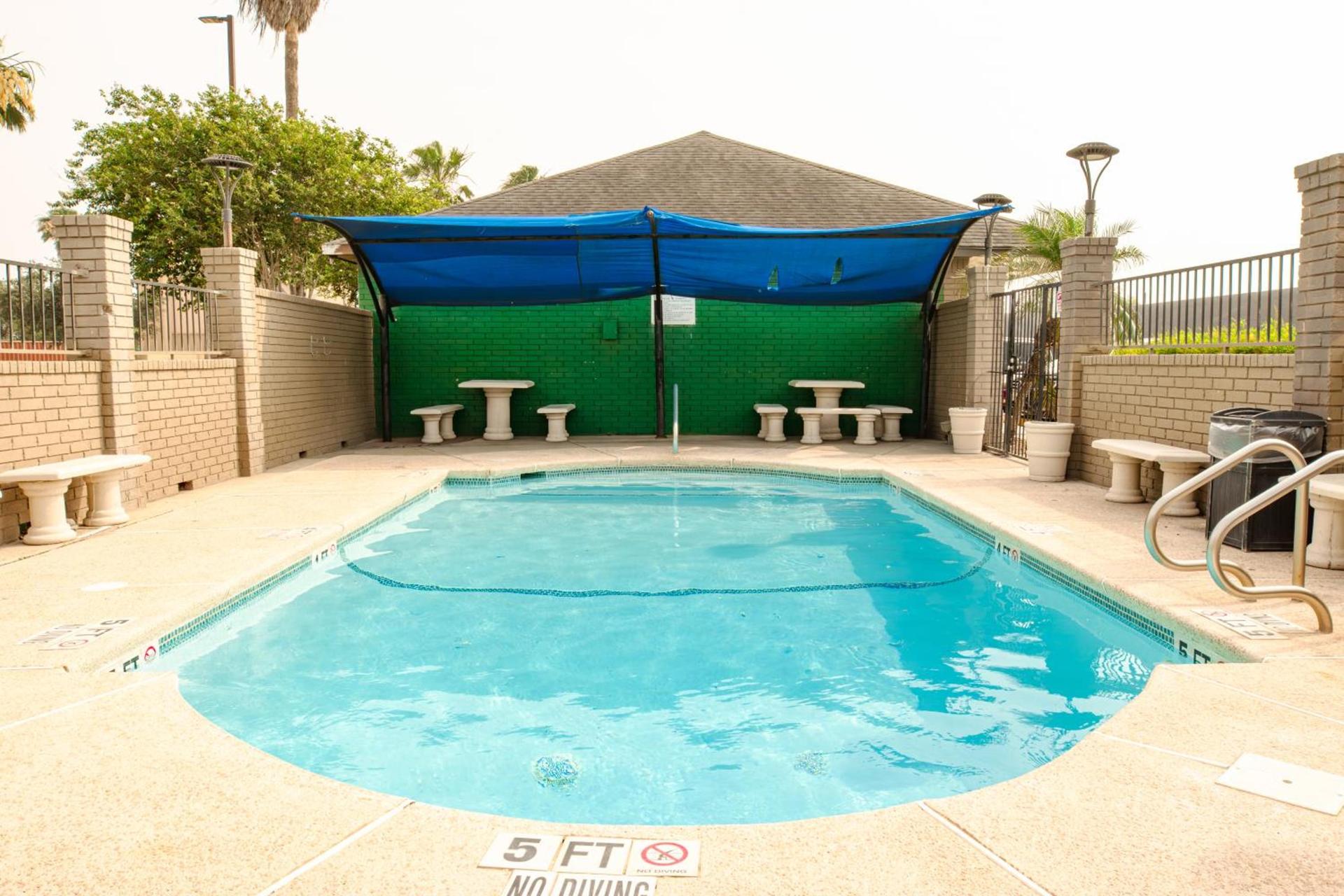 Americas Best Value Inn Harlingen photo 4
