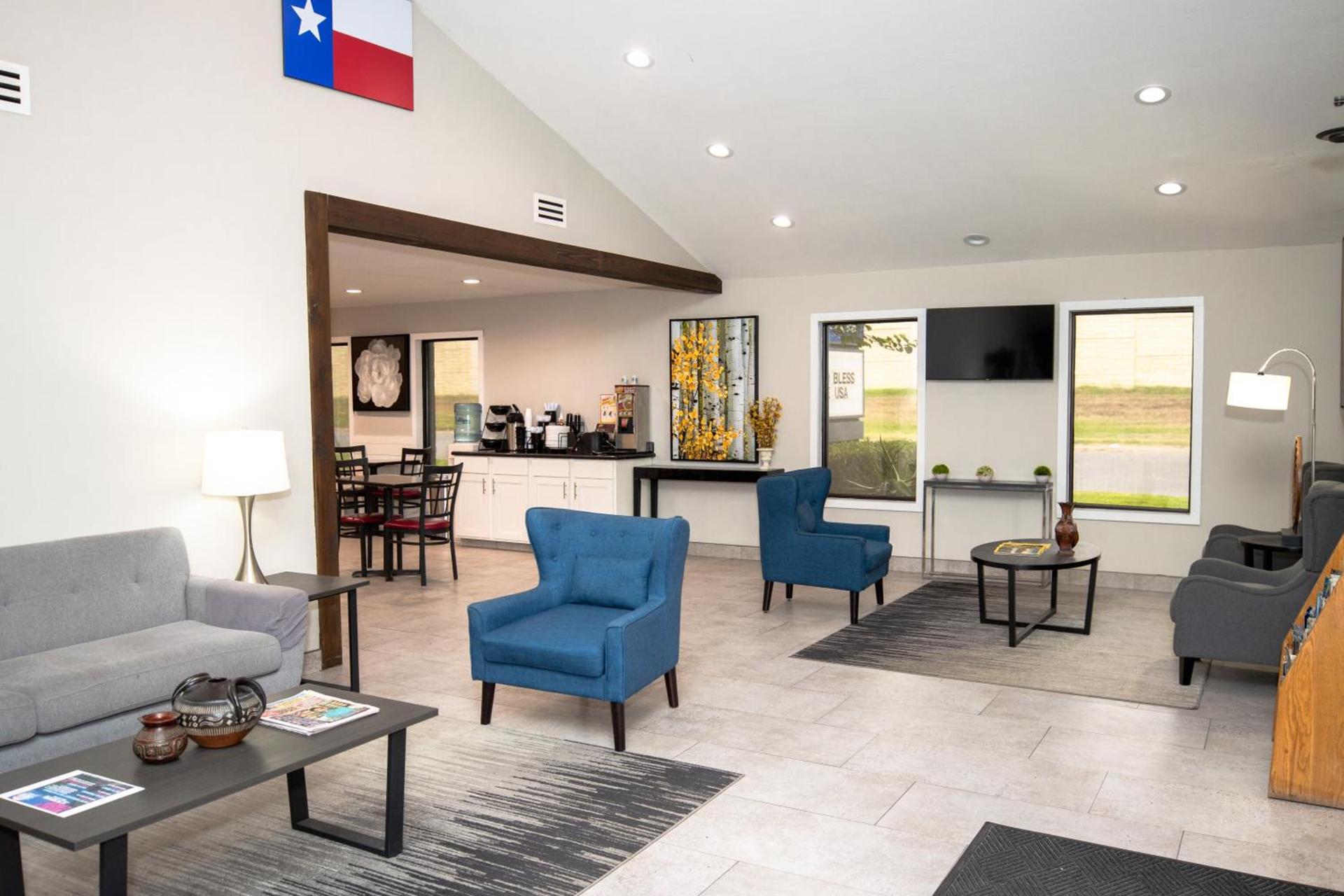 Americas Best Value Inn Harlingen photo 13