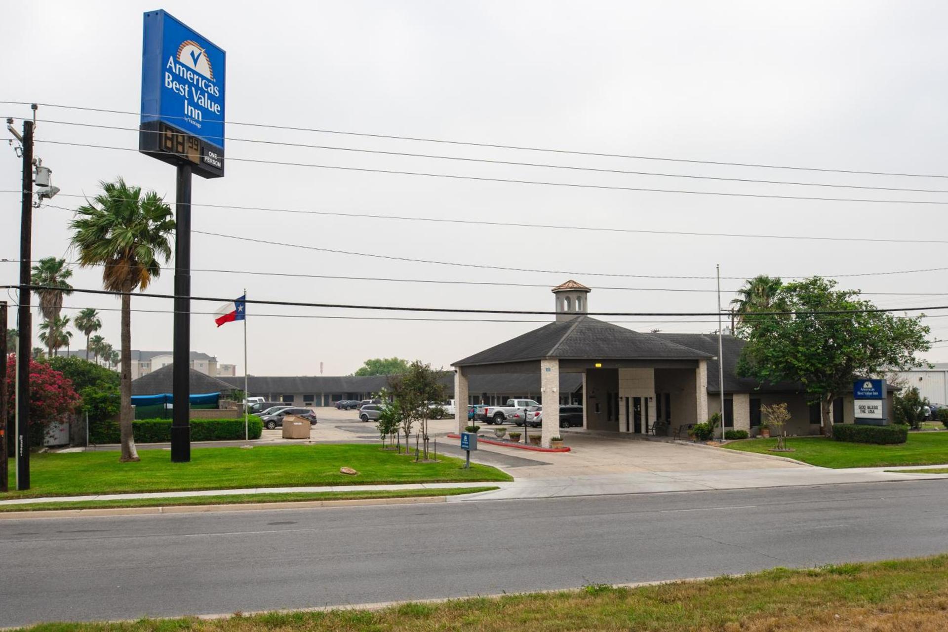 Americas Best Value Inn Harlingen photo 2