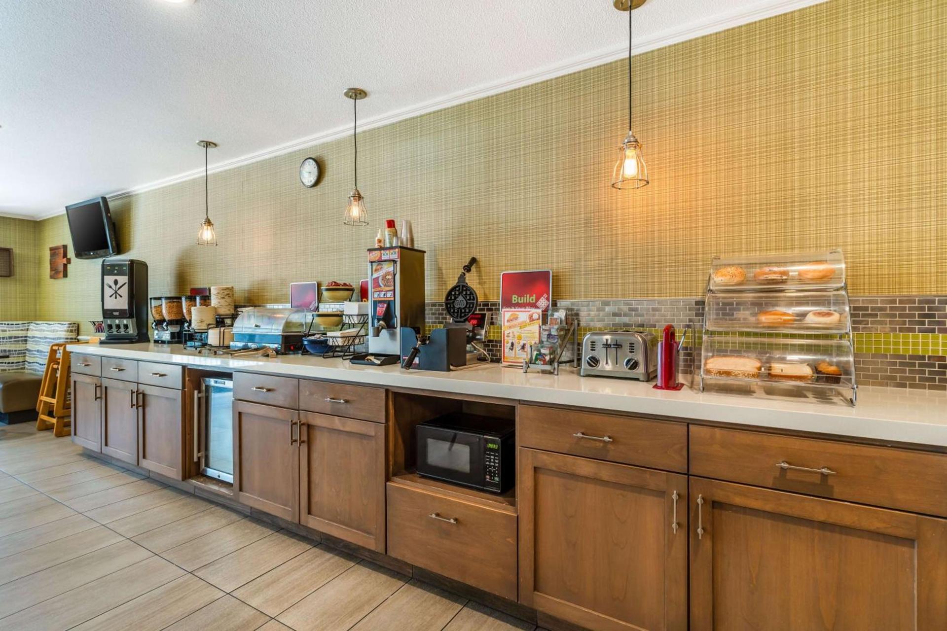 Best Western Plus Inn Scotts Valley photo 17