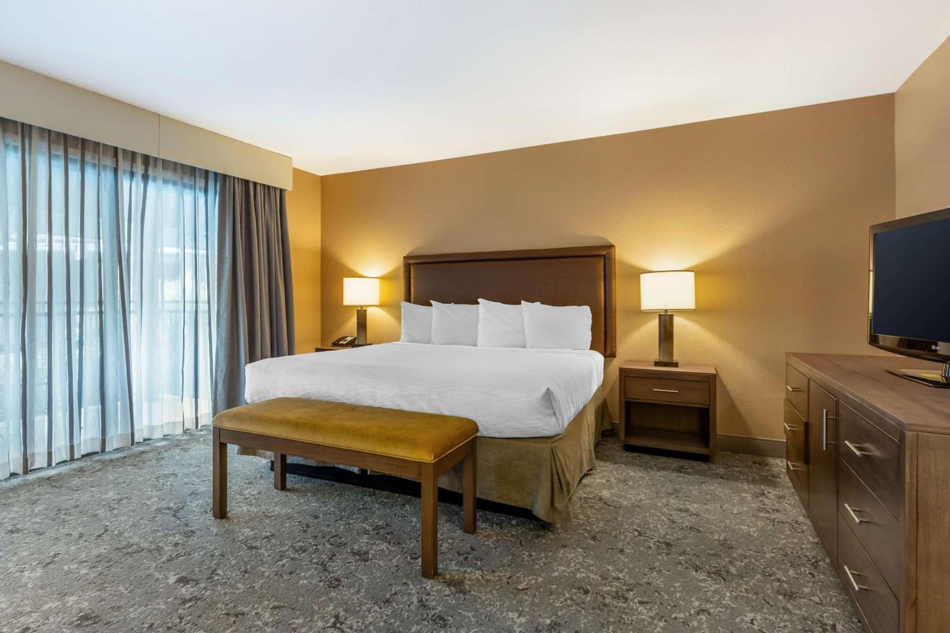 Best Western Plus Inn Scotts Valley photo 32