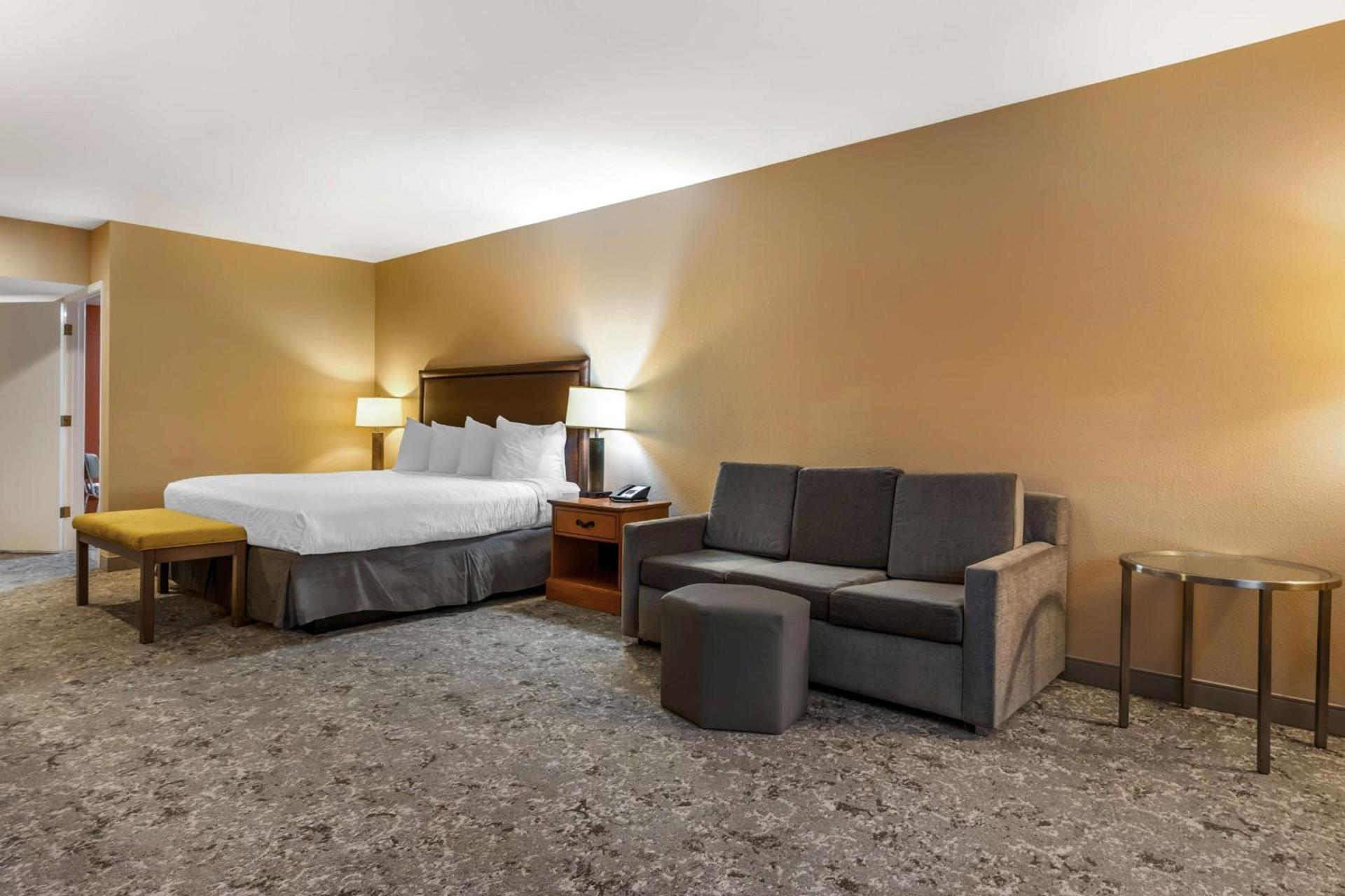 Best Western Plus Inn Scotts Valley photo 35