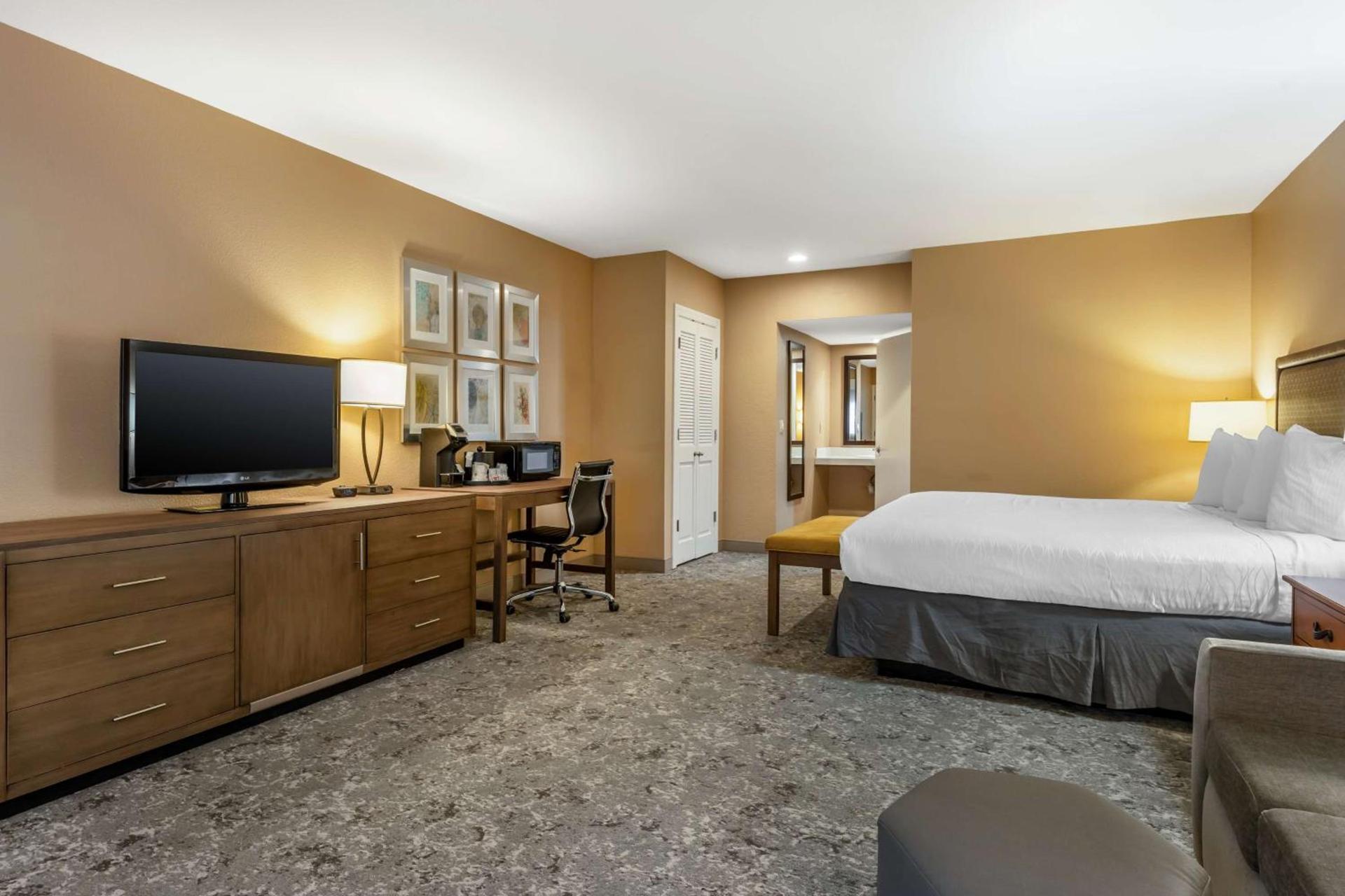 Best Western Plus Inn Scotts Valley photo 36