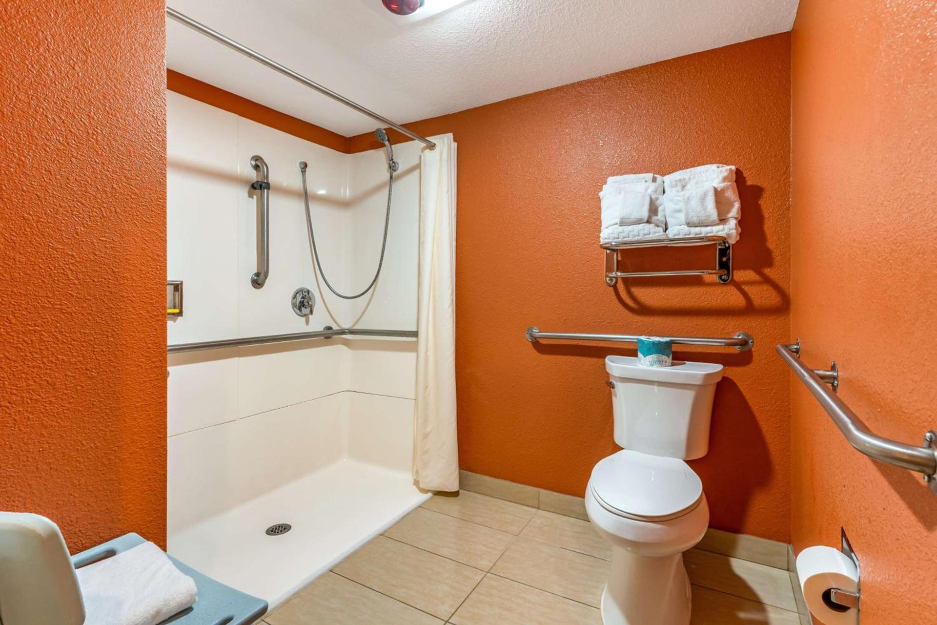 Best Western Plus Inn Scotts Valley photo 38