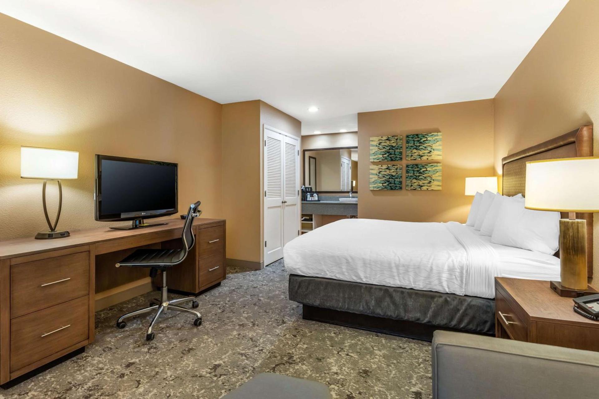 Best Western Plus Inn Scotts Valley photo 40