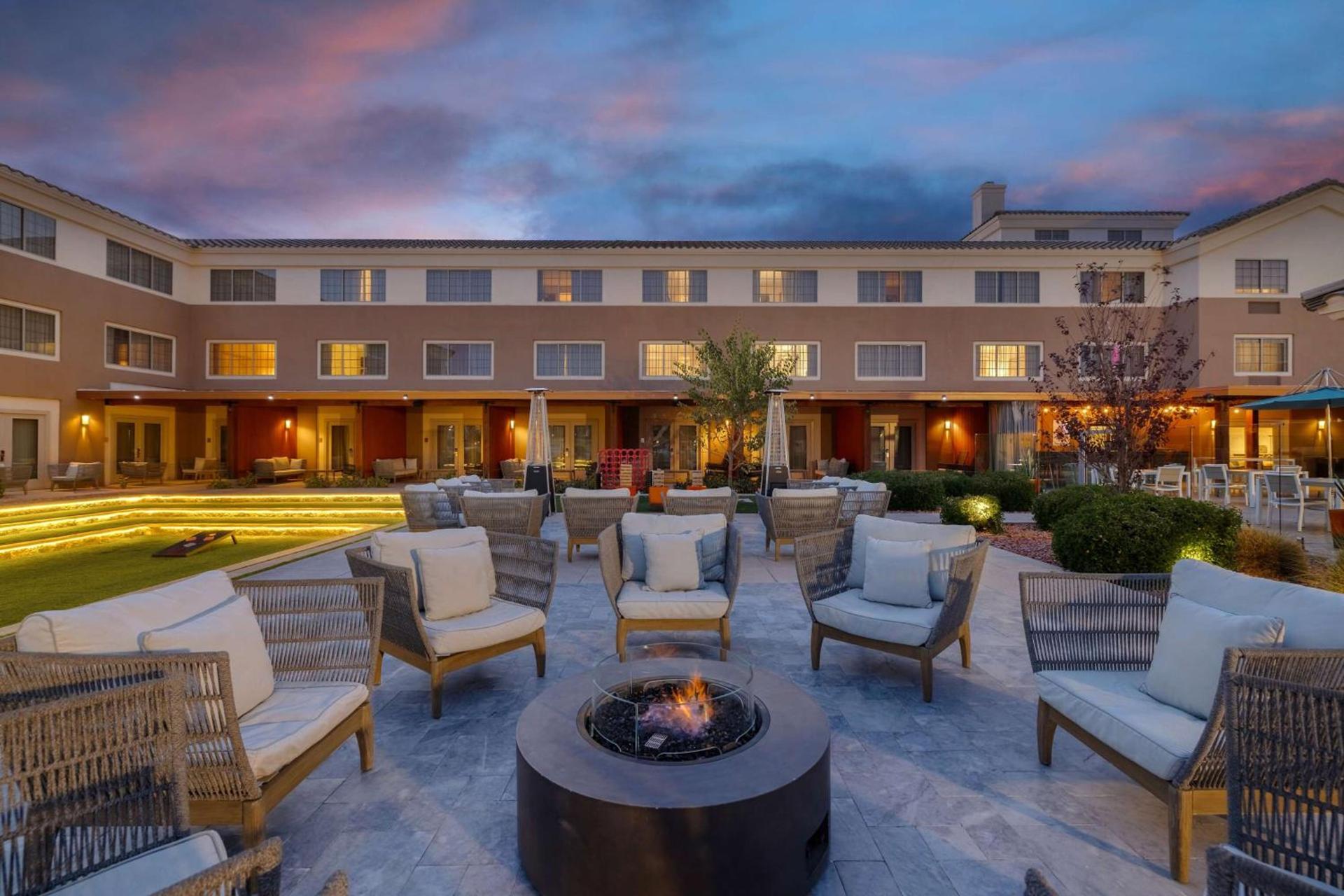 Aiden by Best Western Scottsdale North photo 17