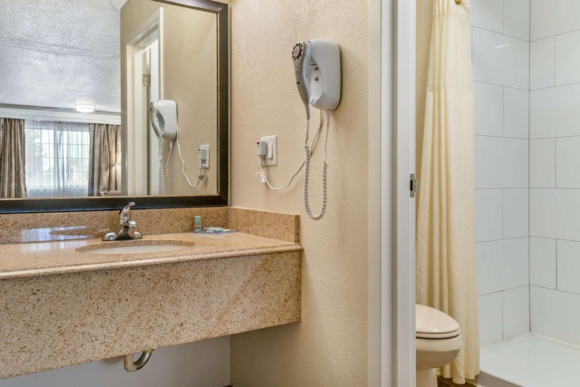 Best Western of Hartland photo 12