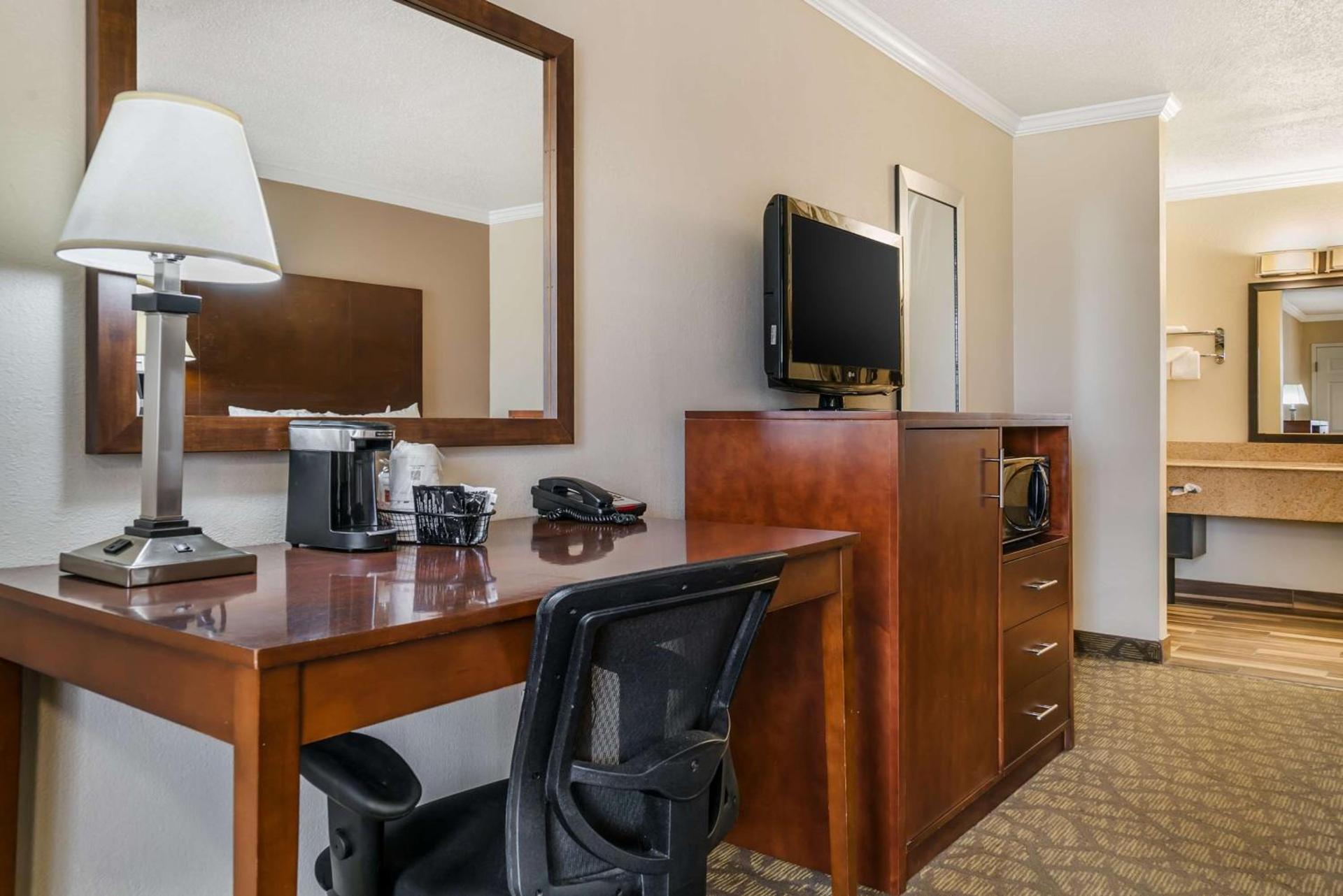 Best Western of Hartland photo 14