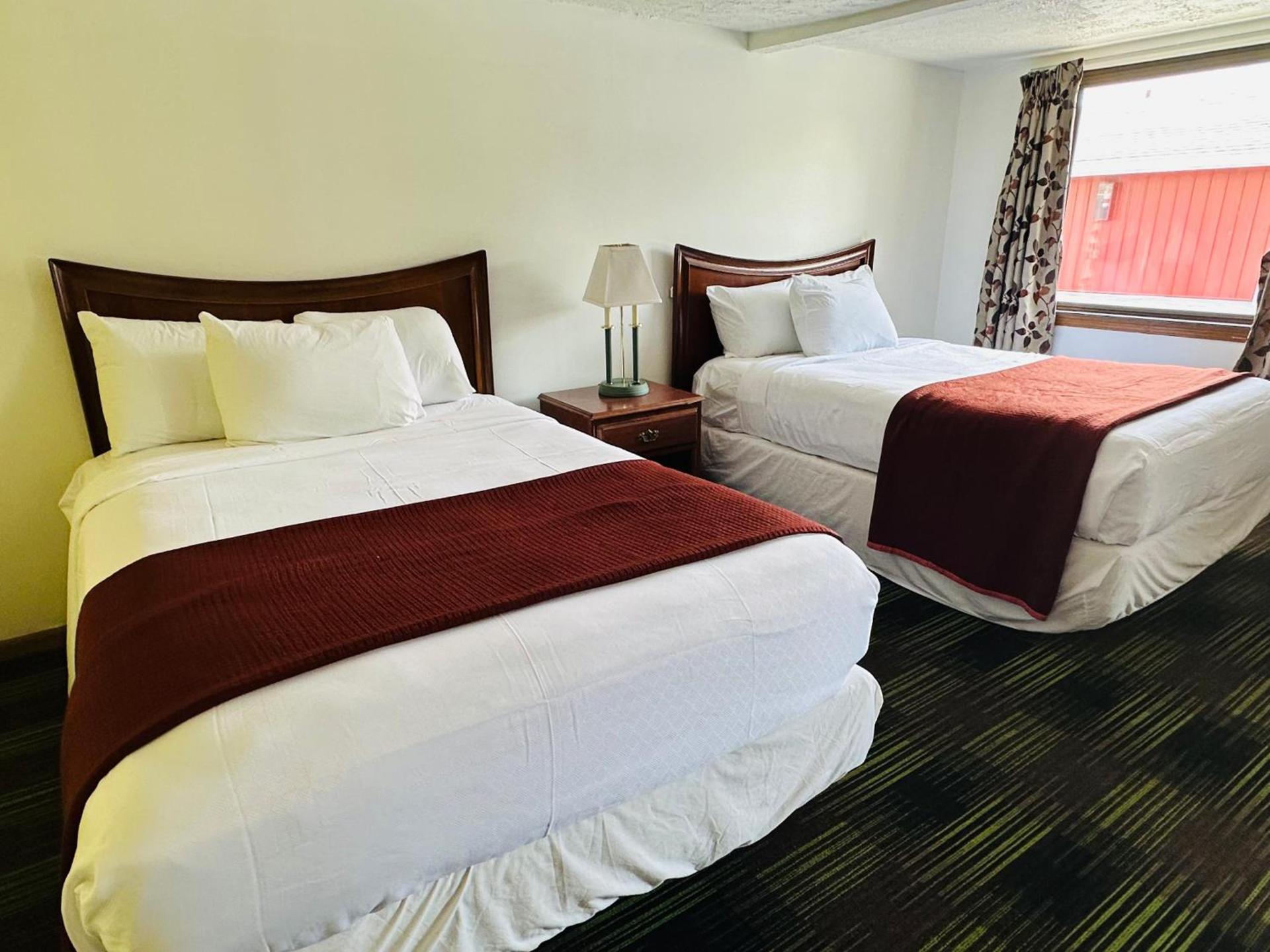 Quality Lodge - Cedar Point Area photo 13