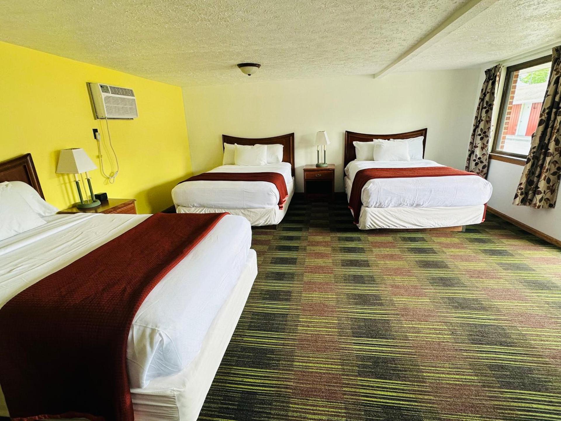 Quality Lodge - Cedar Point Area photo 12