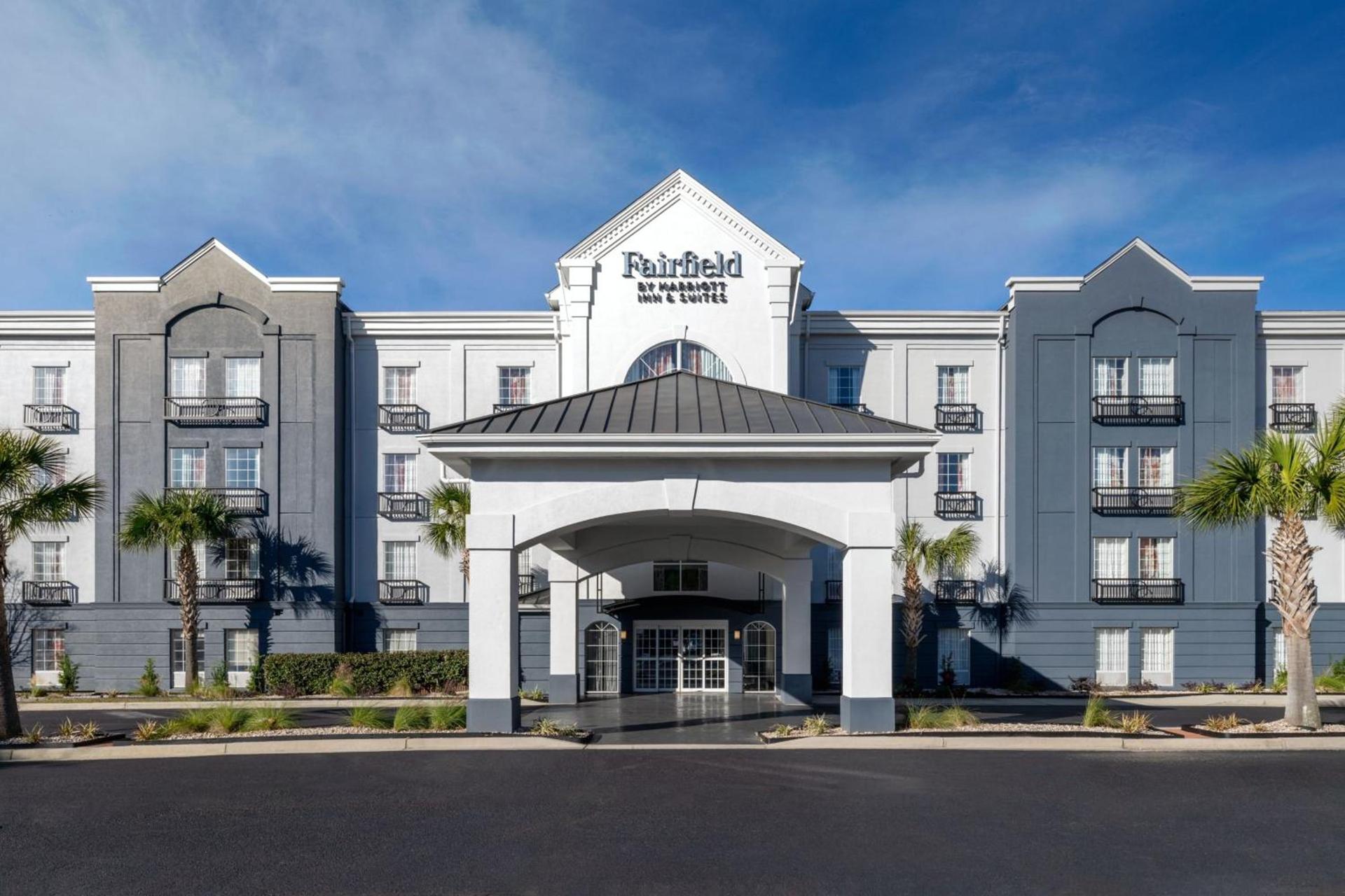 Fairfield Inn & Suites by Marriott Charleston North/Ashley Phosphate photo 1