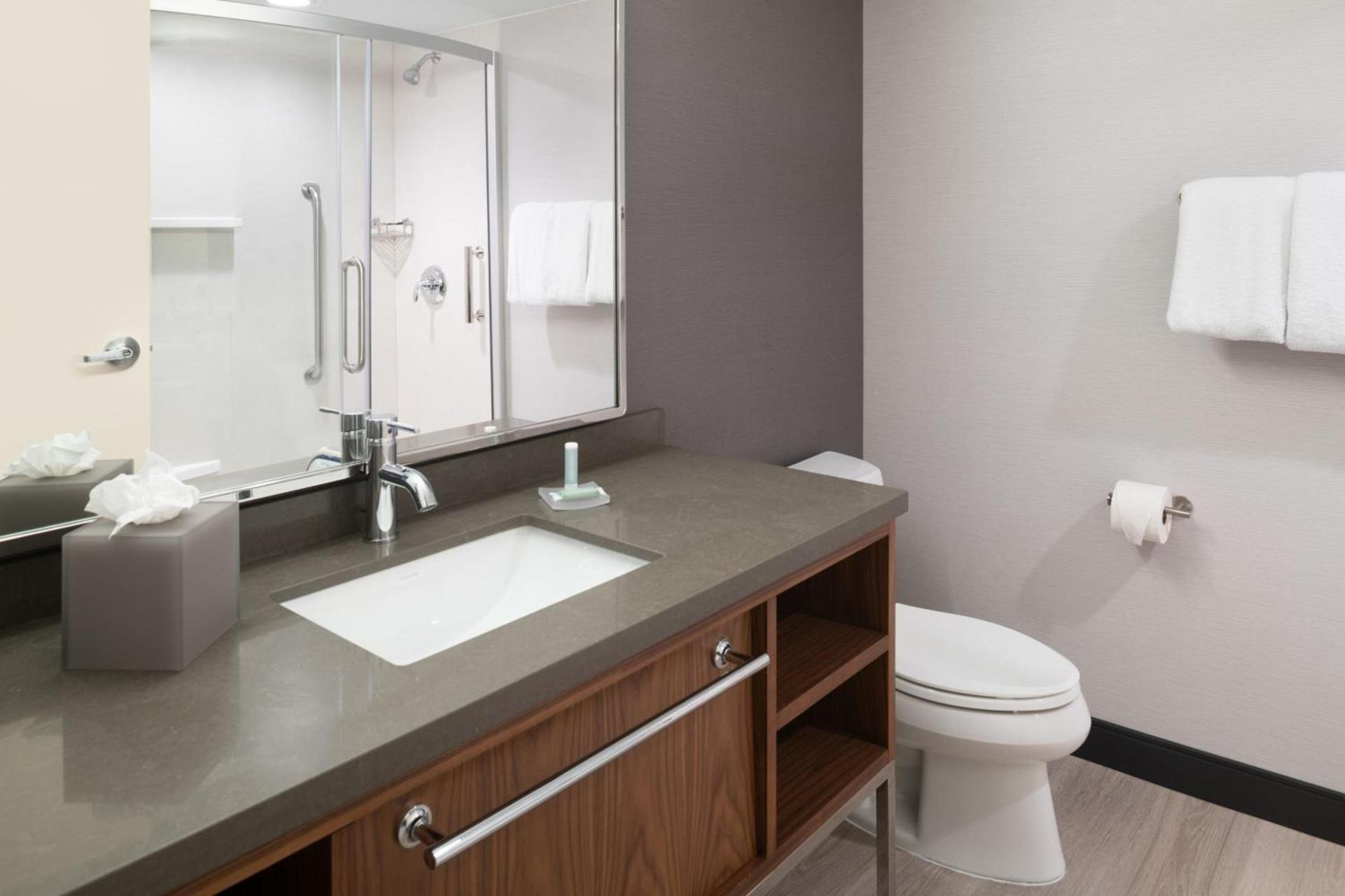 Courtyard by Marriott Providence Lincoln photo 21