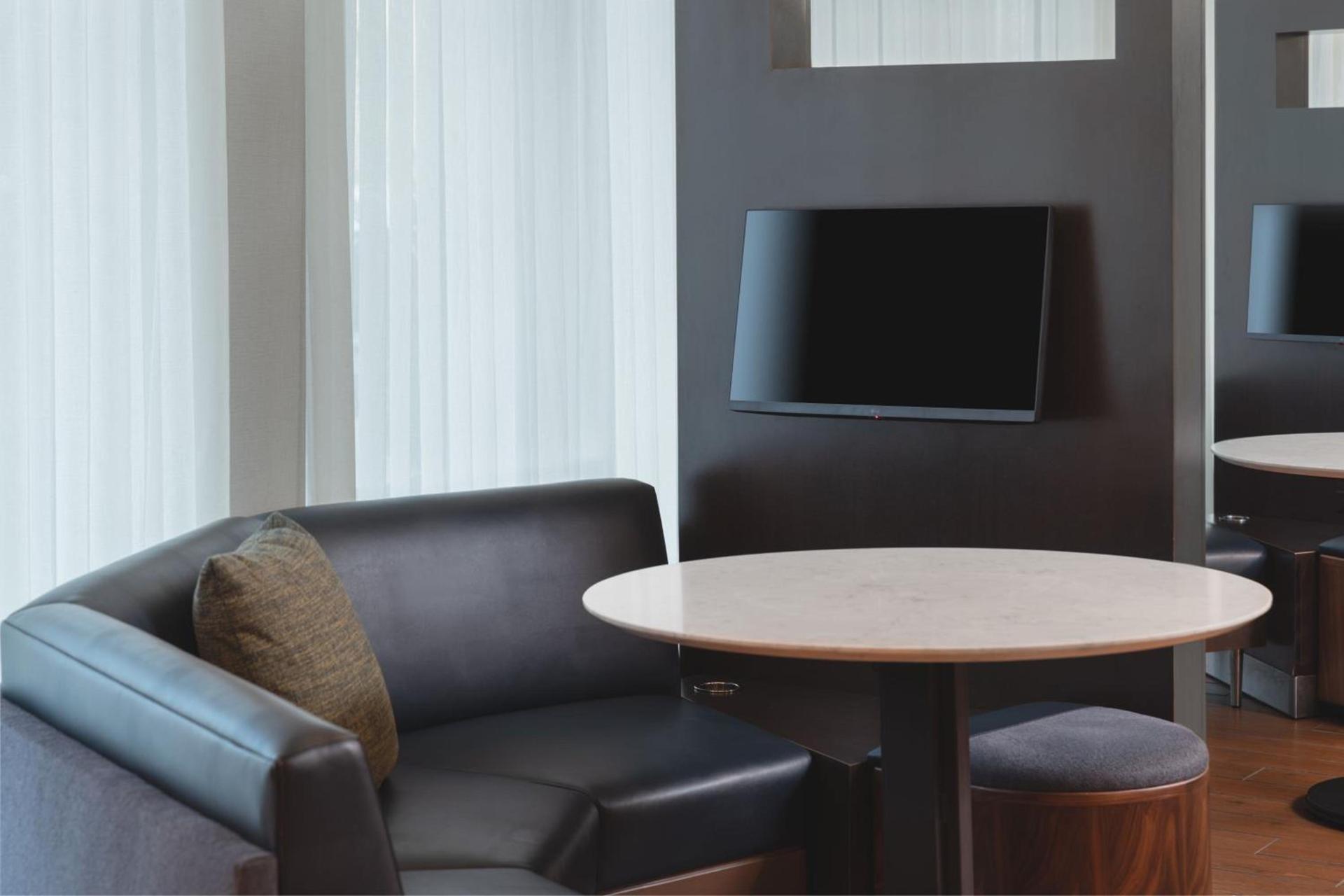 Courtyard by Marriott Providence Lincoln photo 32