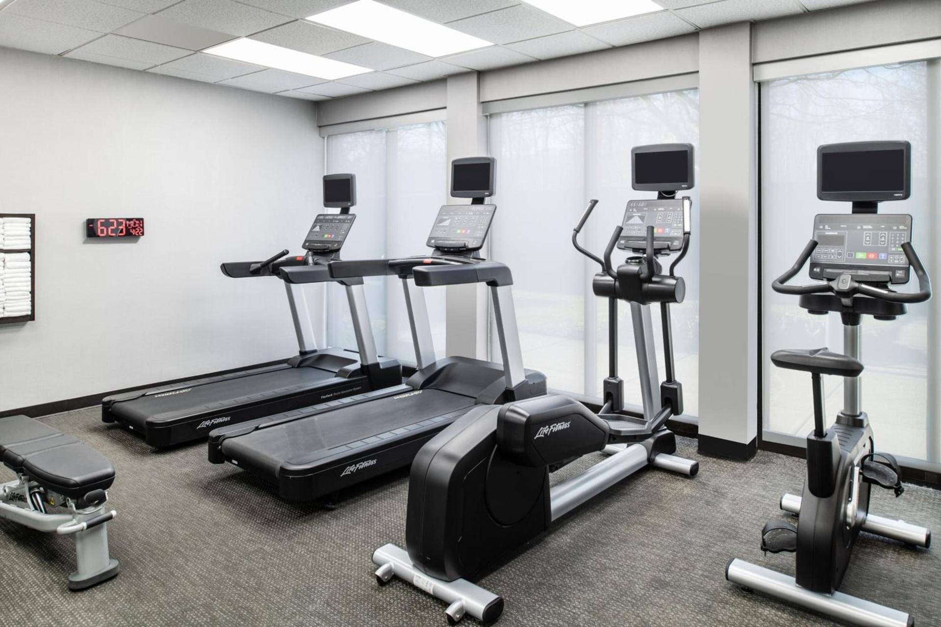 Courtyard by Marriott Providence Lincoln photo 43