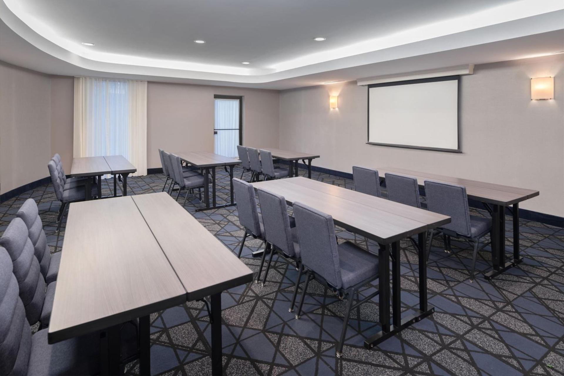 Courtyard by Marriott Providence Lincoln photo 45