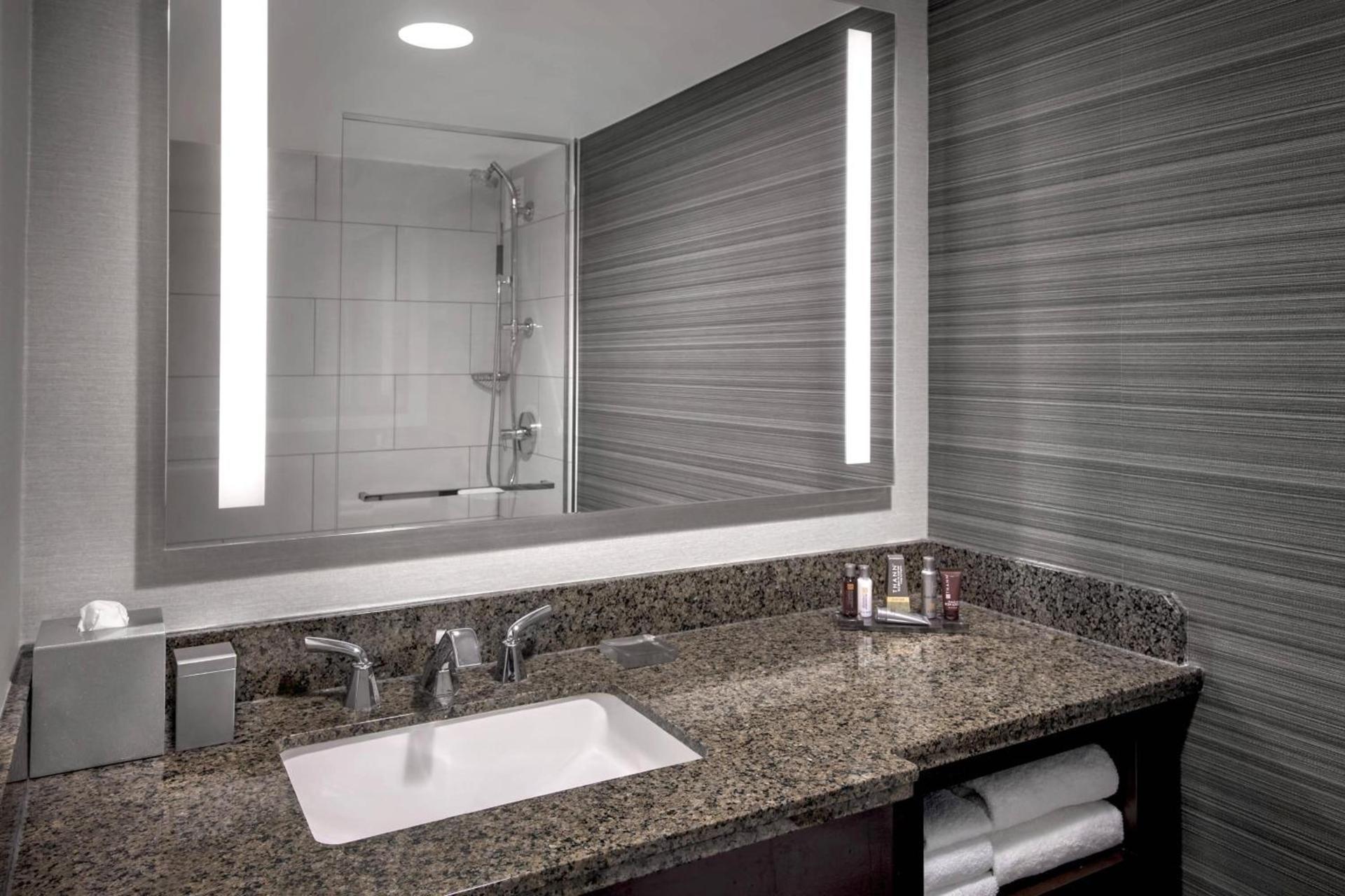 Newark Liberty International Airport Marriott photo 14