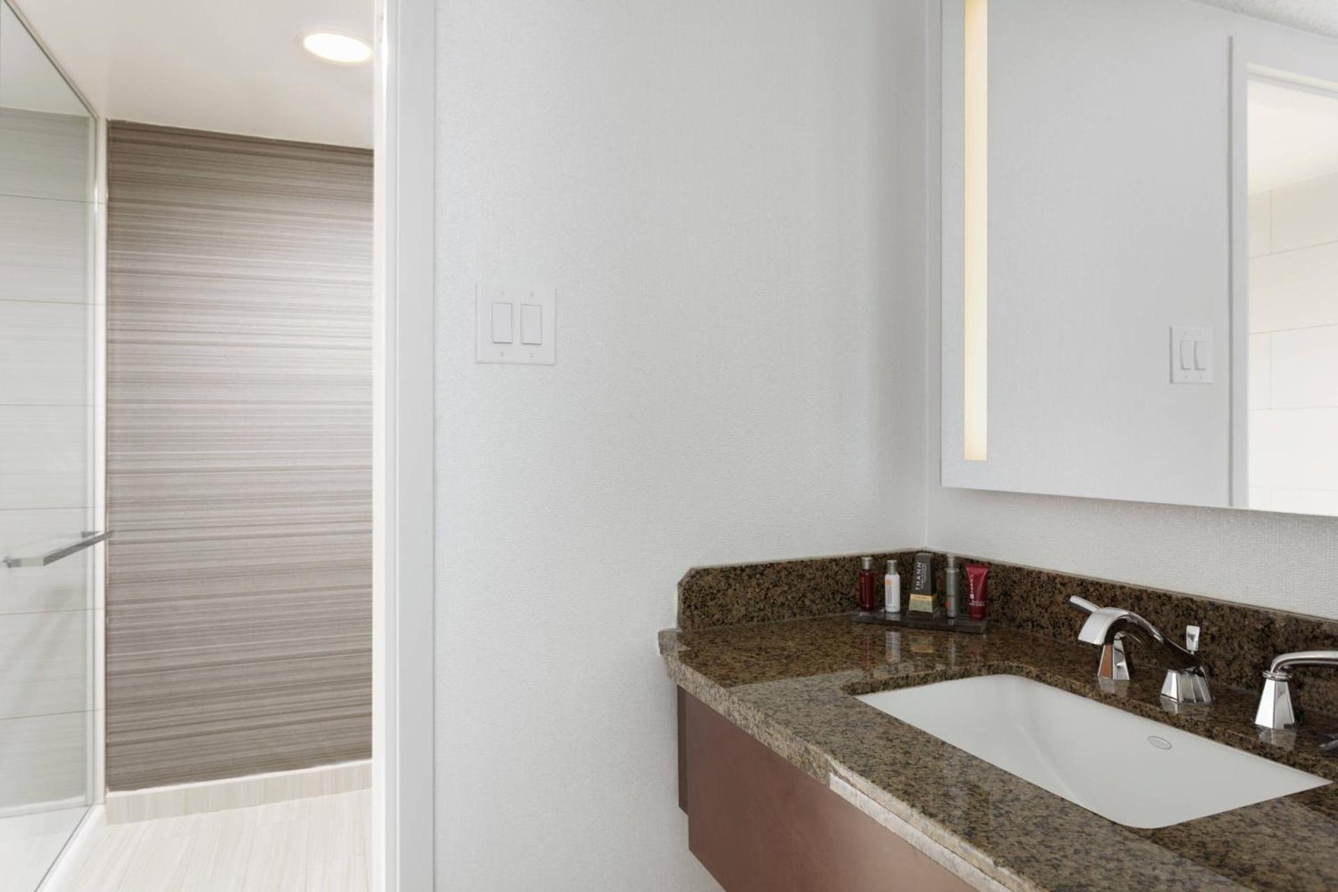 Newark Liberty International Airport Marriott photo 15