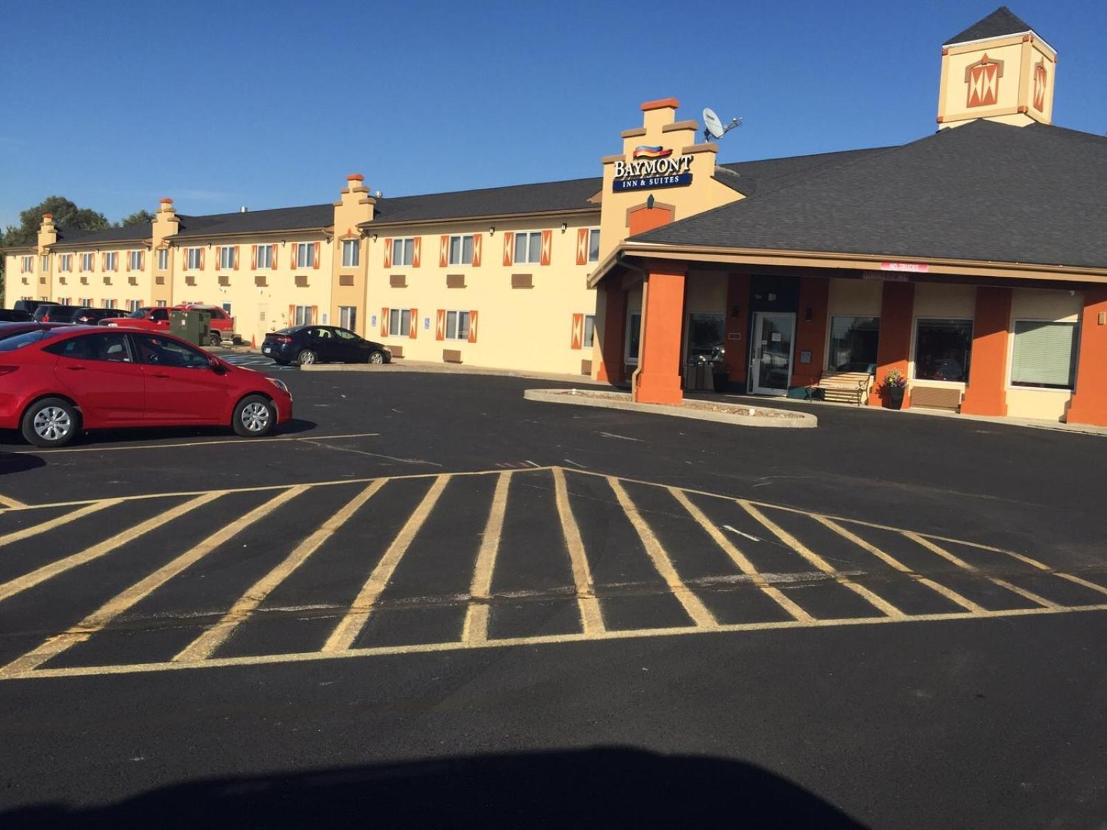 Baymont by Wyndham Pella photo 23