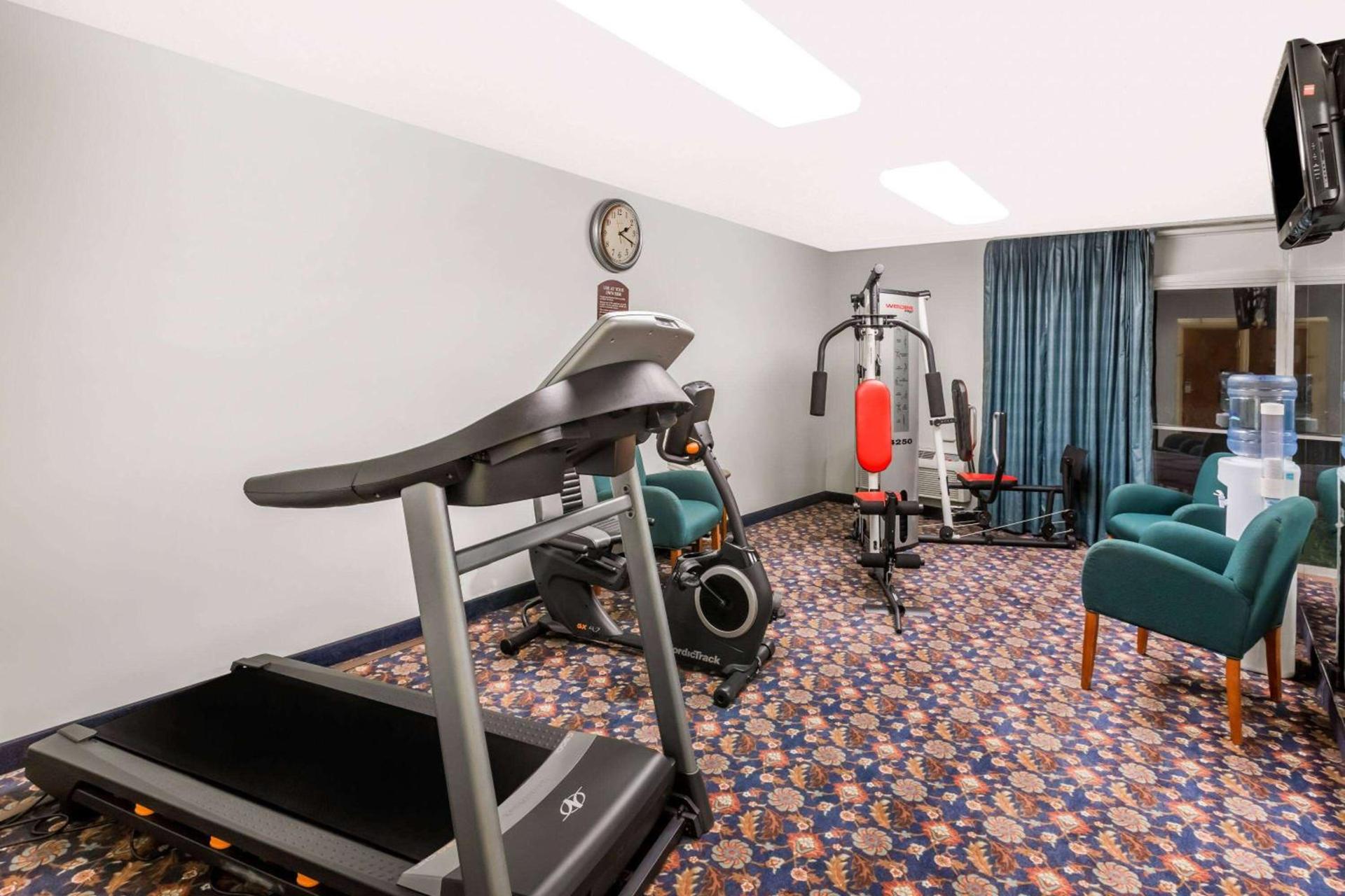 Days Inn by Wyndham Grand Island I-80 photo 4