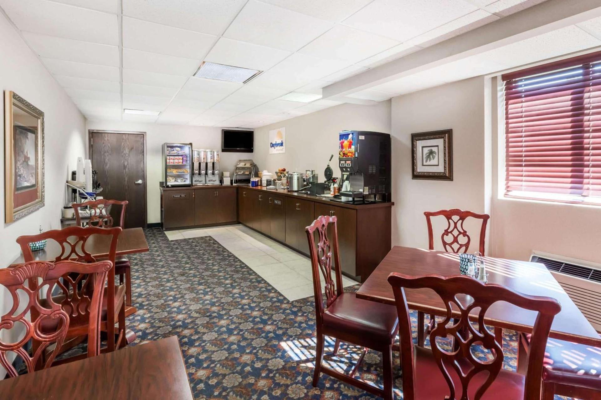 Days Inn by Wyndham Grand Island I-80 photo 9