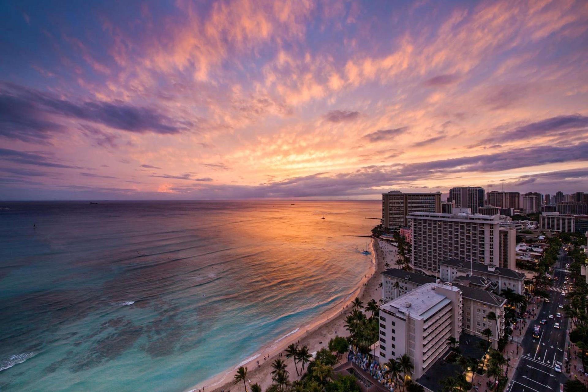 Hyatt Regency Waikiki Beach Resort & Spa photo 14