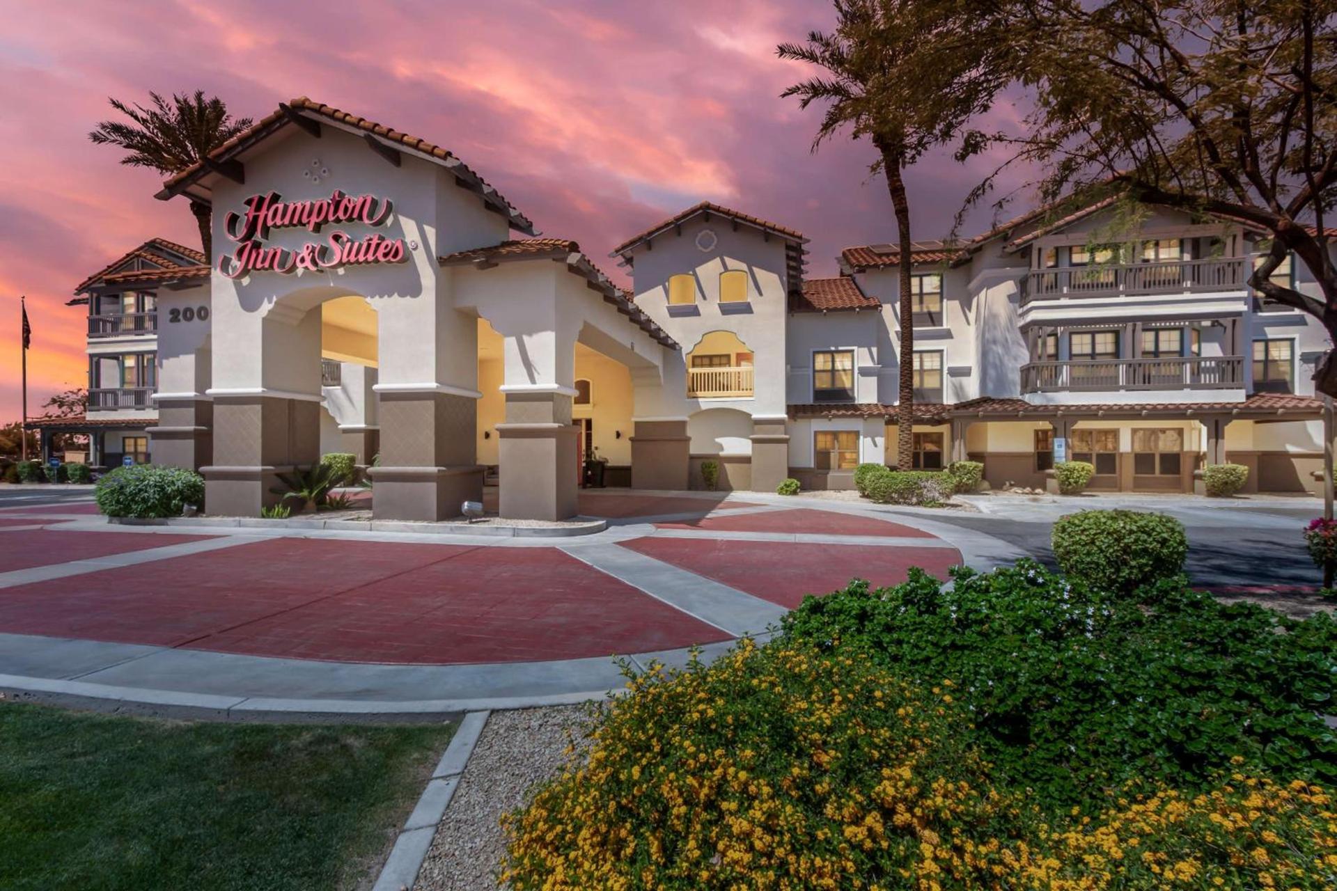 Hampton Inn & Suites Phoenix-Goodyear — hotel in Goodyear