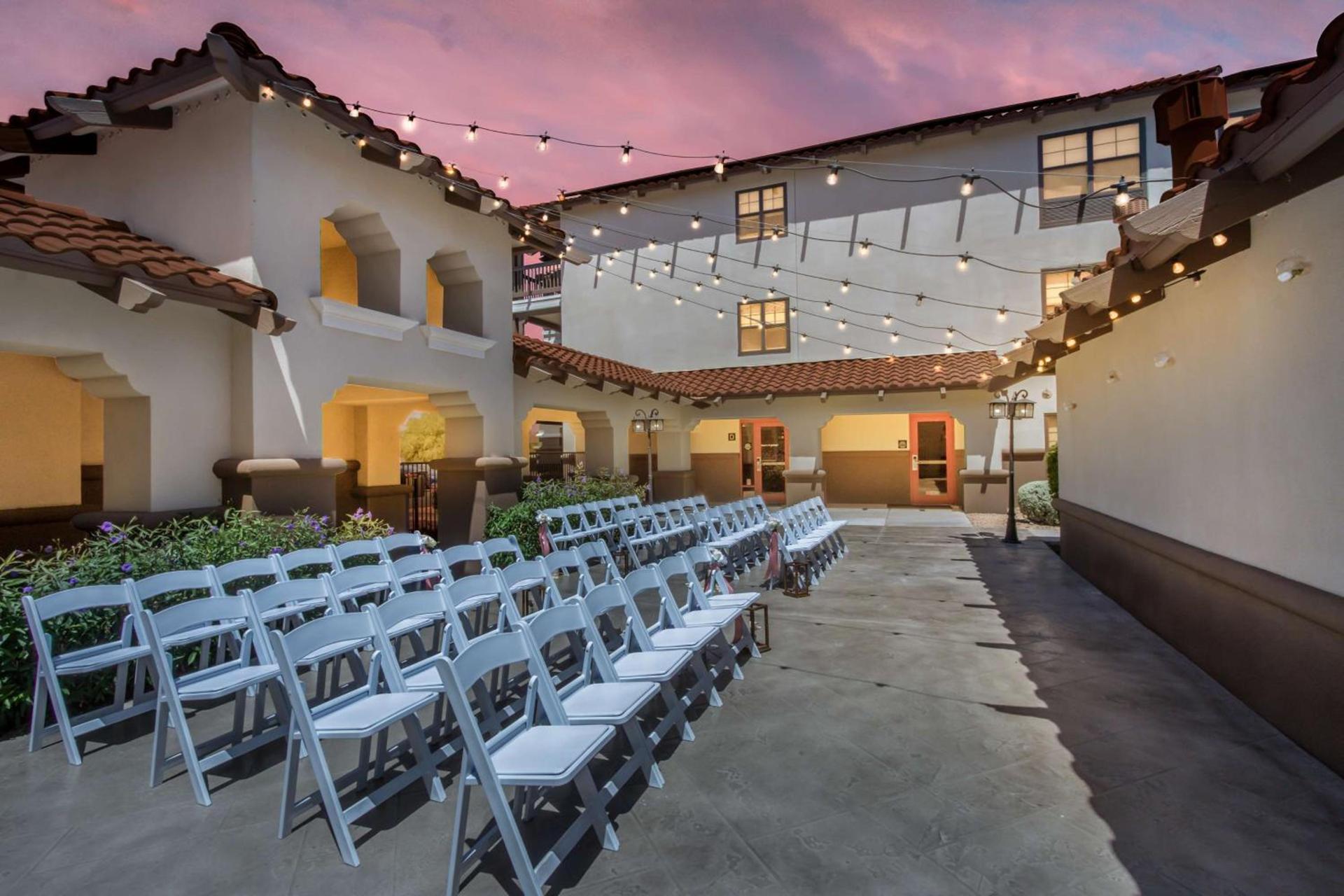 Hampton Inn & Suites Phoenix-Goodyear photo 4