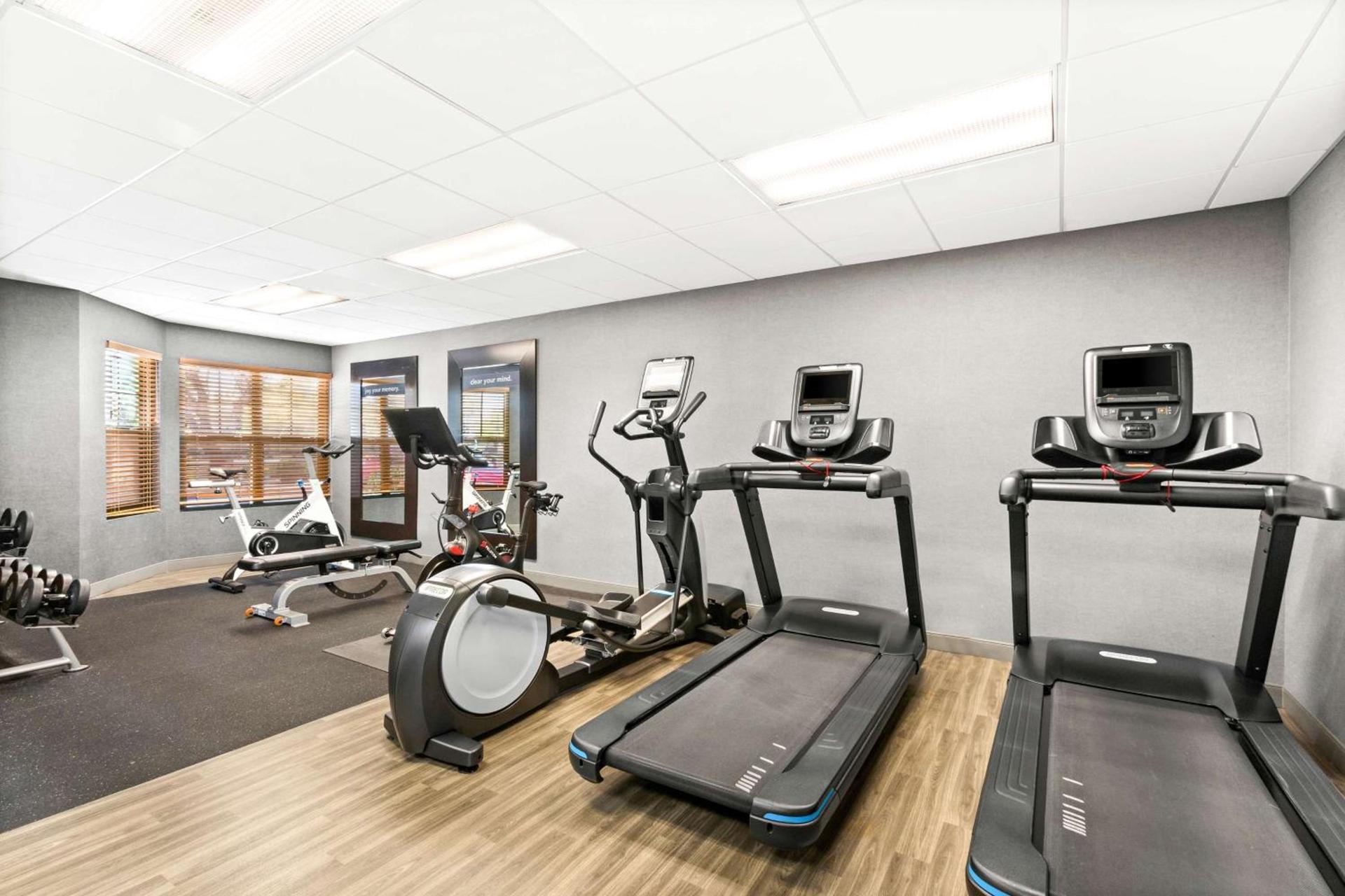 Hampton Inn & Suites Phoenix-Goodyear photo 19