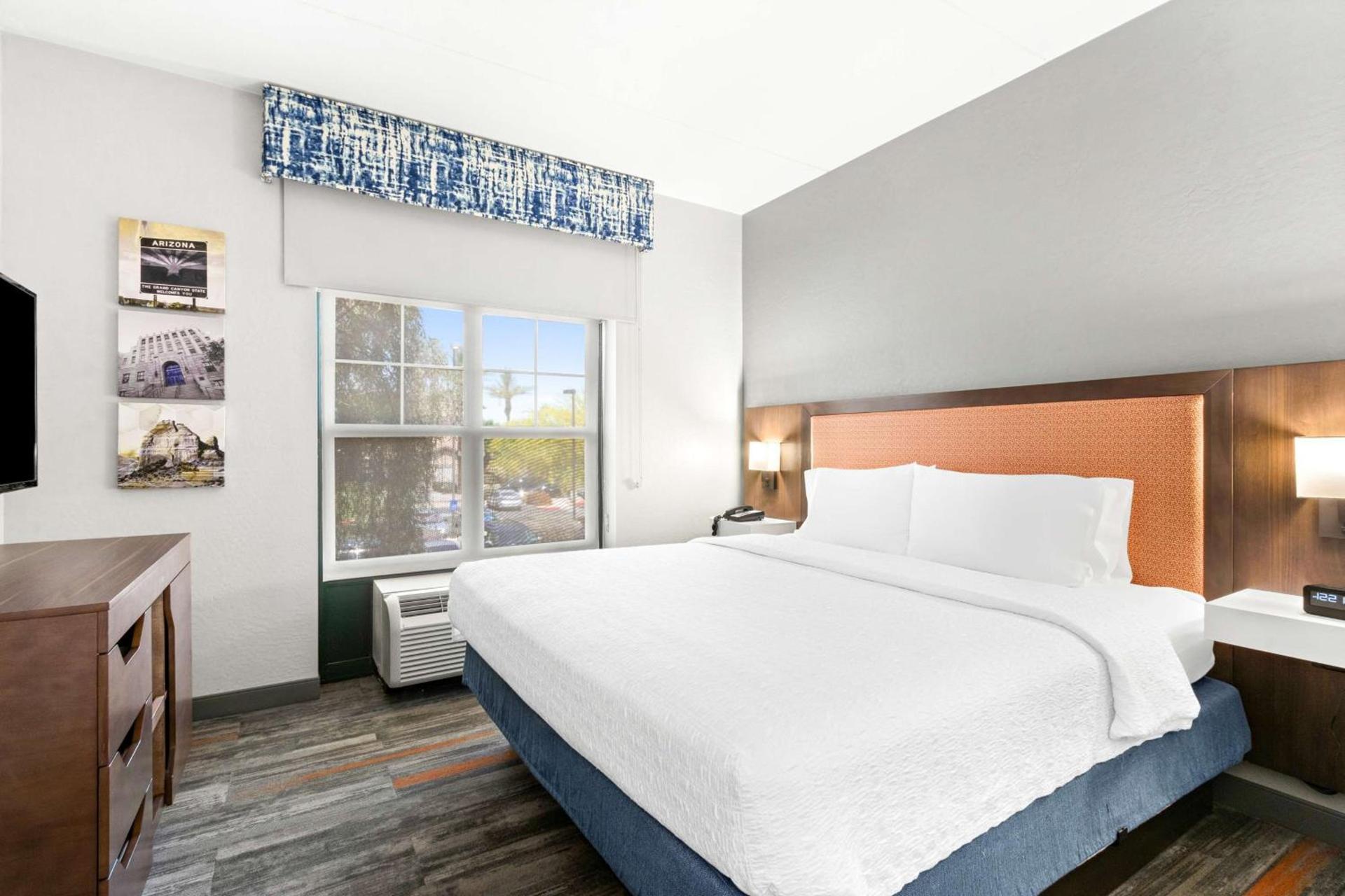 Hampton Inn & Suites Phoenix-Goodyear photo 21