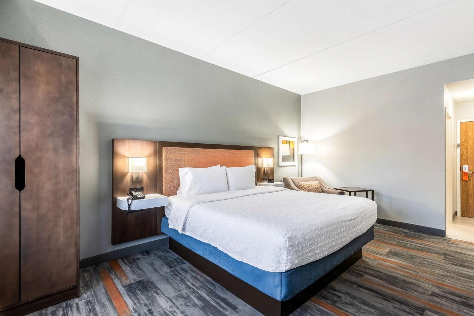 Hampton Inn & Suites Phoenix-Goodyear photo 27