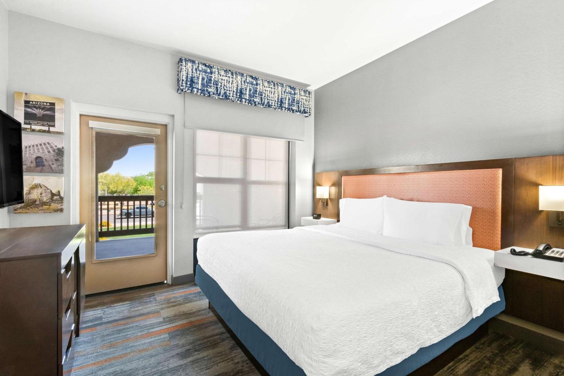 Hampton Inn & Suites Phoenix-Goodyear photo 31