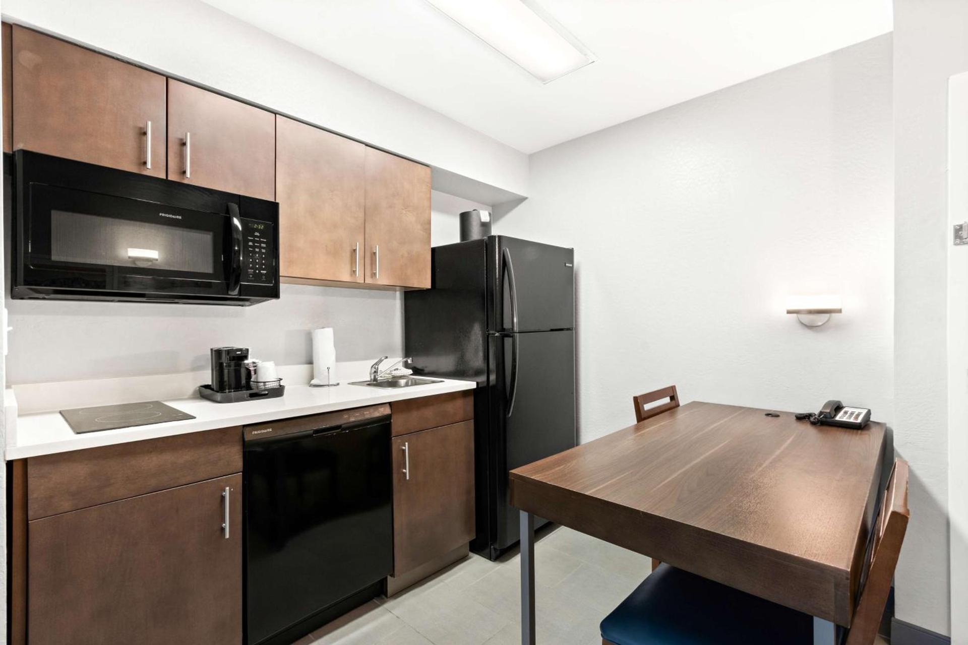 Hampton Inn & Suites Phoenix-Goodyear photo 45