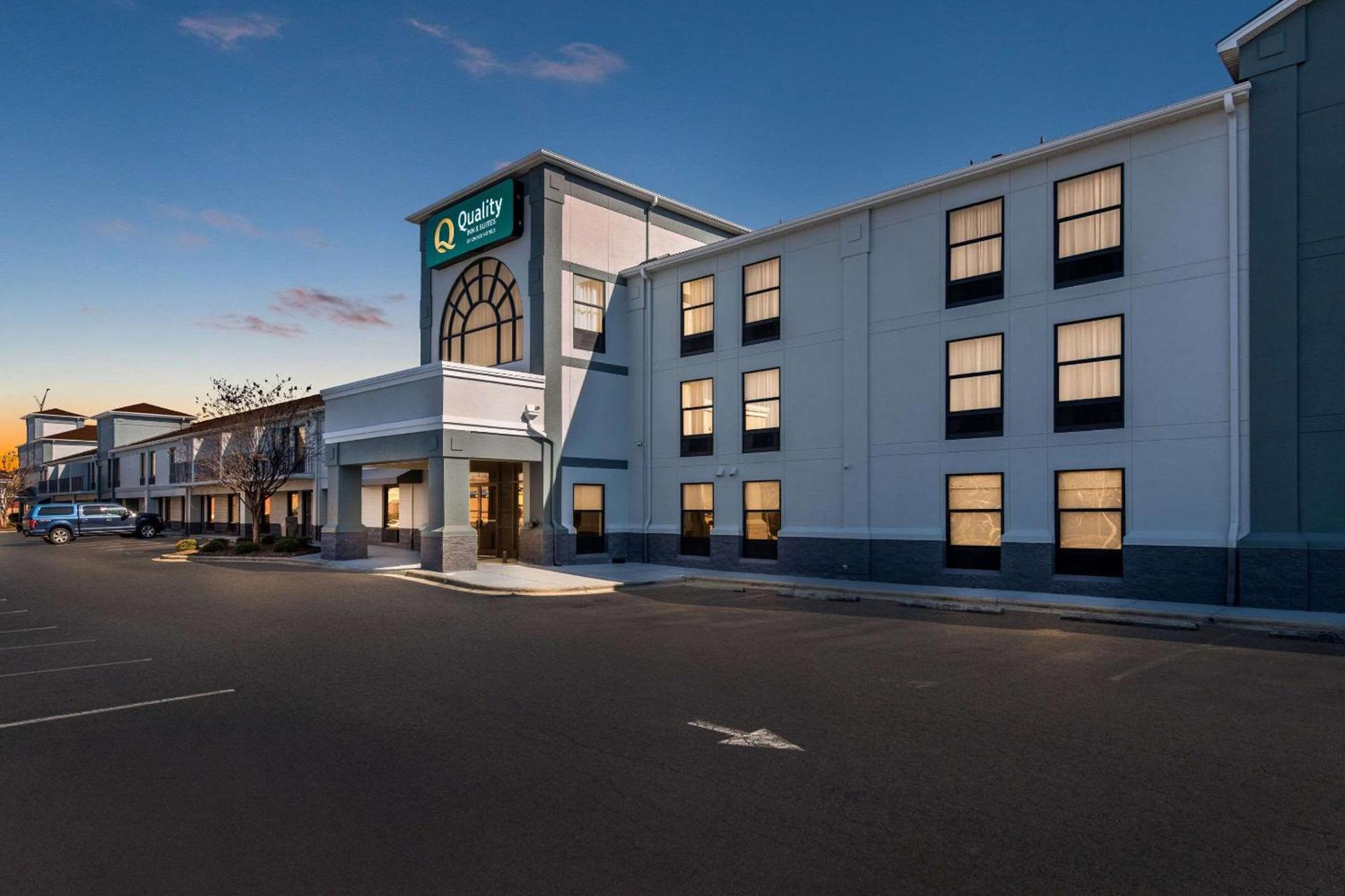Quality Inn & Suites Matthews - Charlotte photo 6