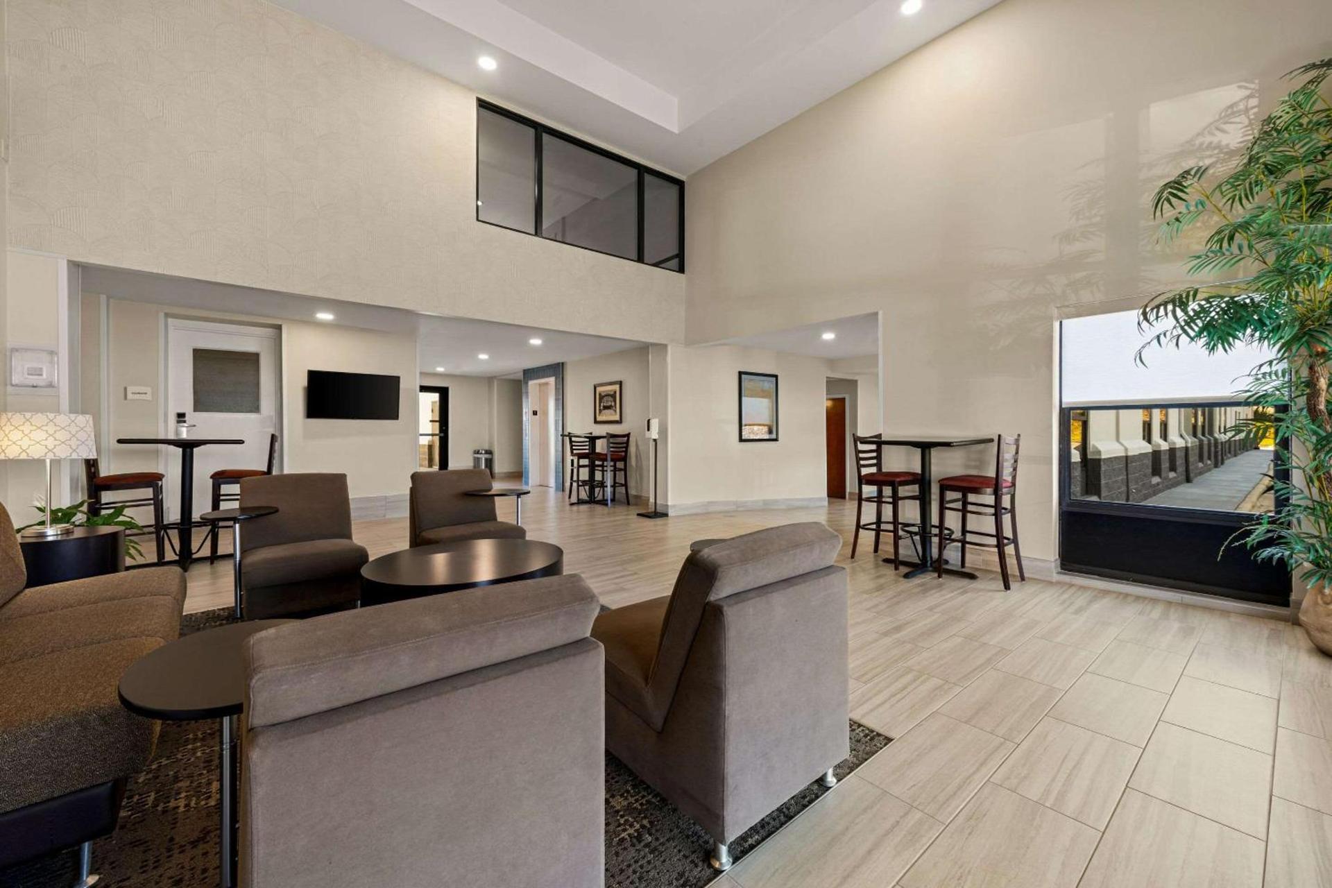 Quality Inn & Suites Matthews - Charlotte photo 11