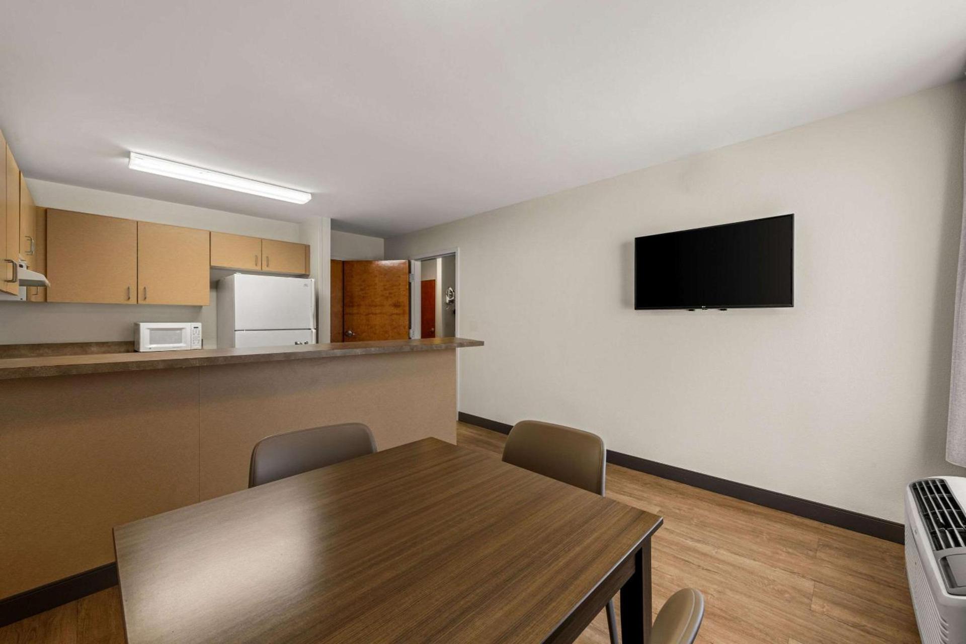 Quality Inn & Suites Matthews - Charlotte photo 18