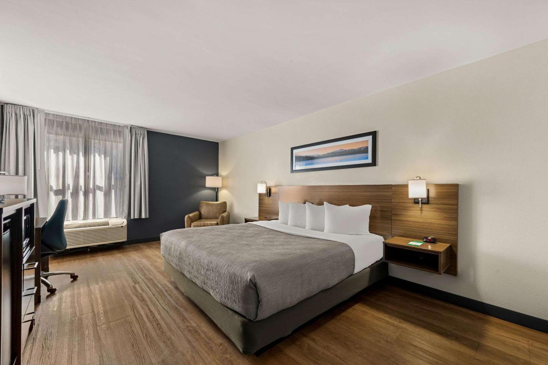 Quality Inn & Suites Matthews - Charlotte photo 23