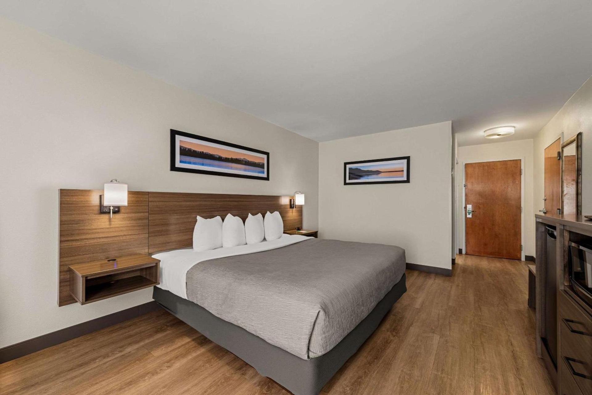 Quality Inn & Suites Matthews - Charlotte photo 25