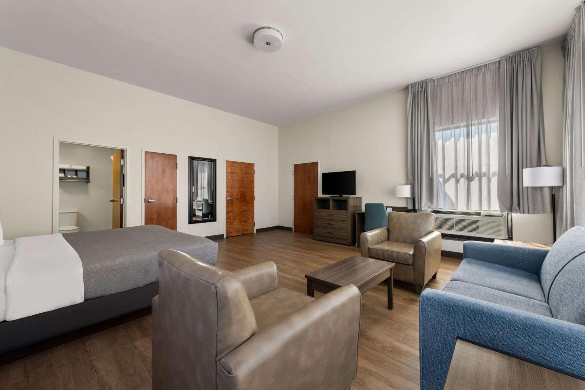 Quality Inn & Suites Matthews - Charlotte photo 33
