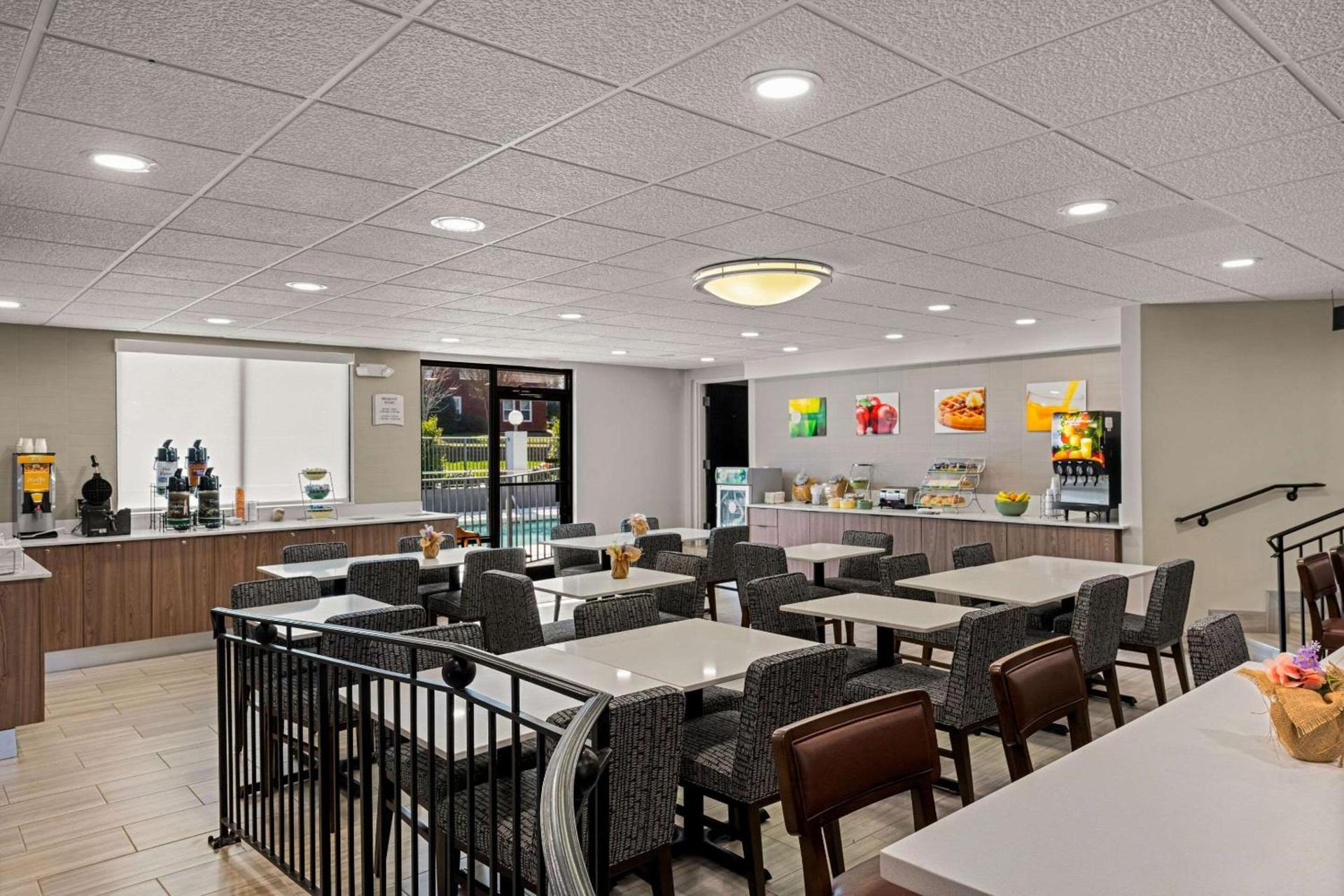 Quality Inn & Suites Matthews - Charlotte photo 34