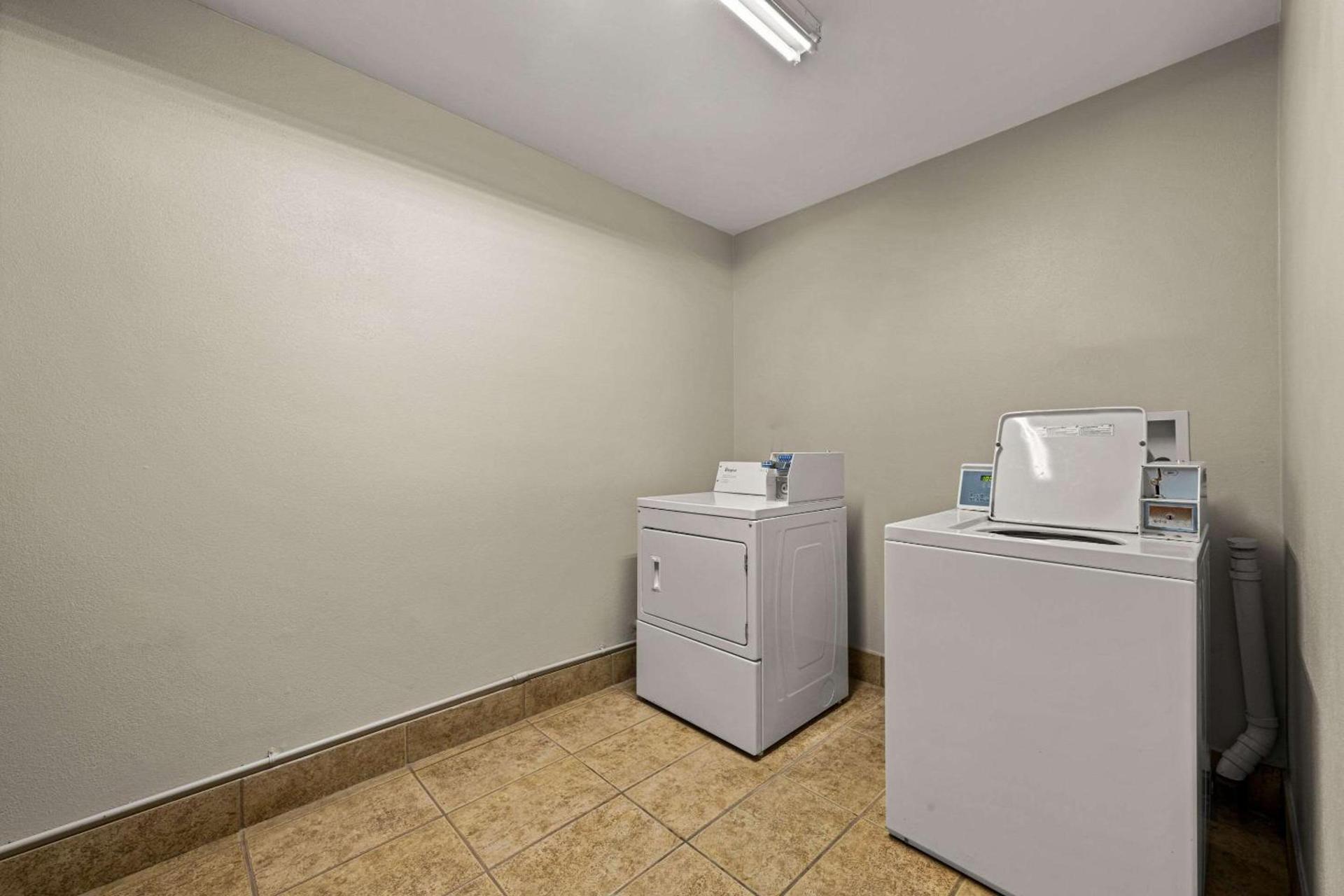 Quality Inn & Suites Matthews - Charlotte photo 44