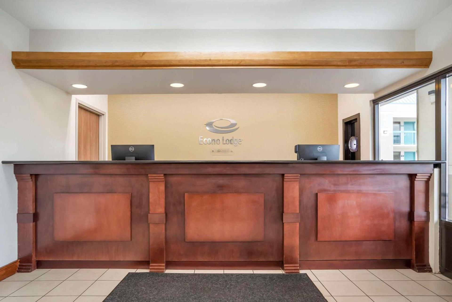 Econo Lodge Moss Point - Pascagoula photo 3